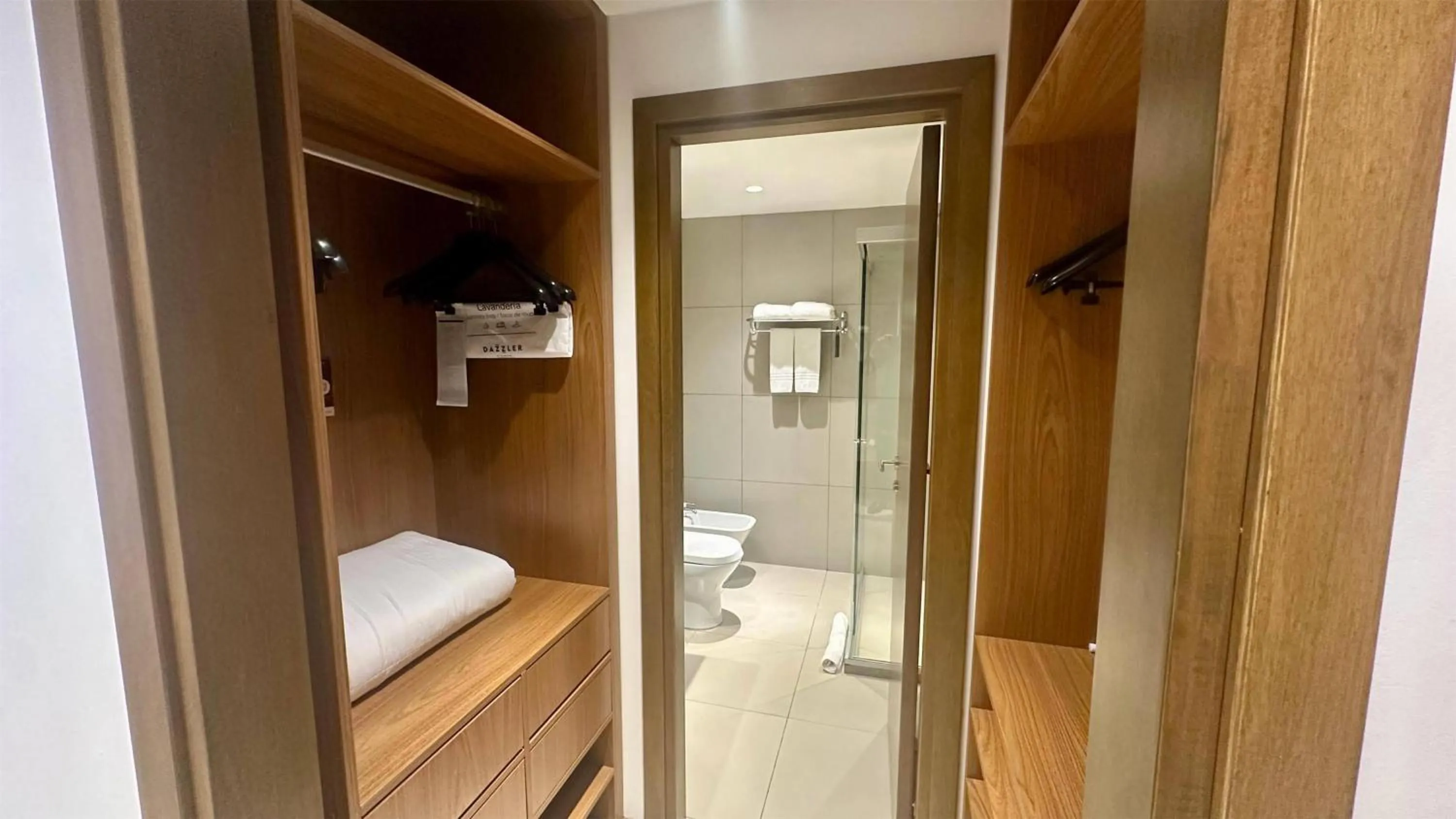 Bathroom, Bed in Dazzler by Wyndham Ciudad del Este