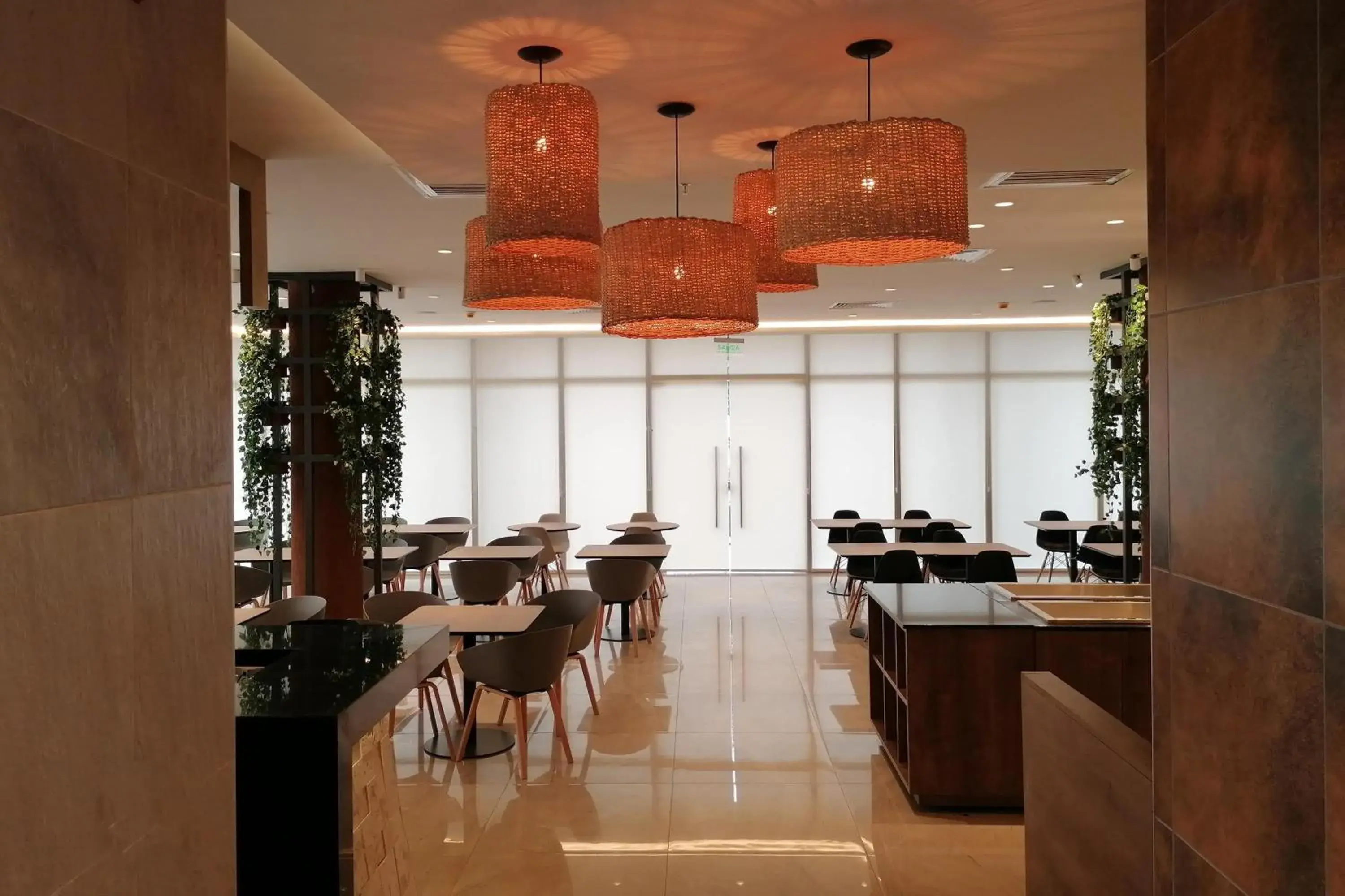 Restaurant/places to eat in Dazzler by Wyndham Ciudad del Este Restaurant/places to eat in Dazzler by Wyndham Ciudad del Este