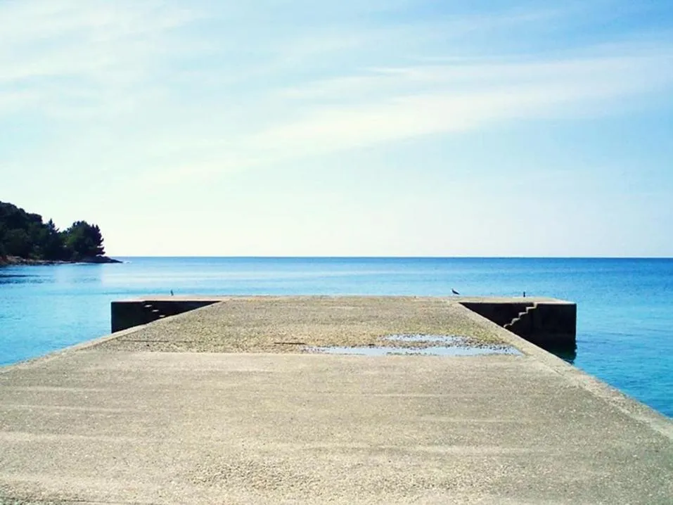 Beach in Istriensonne - Apartments Veruda mit Grillterrasse