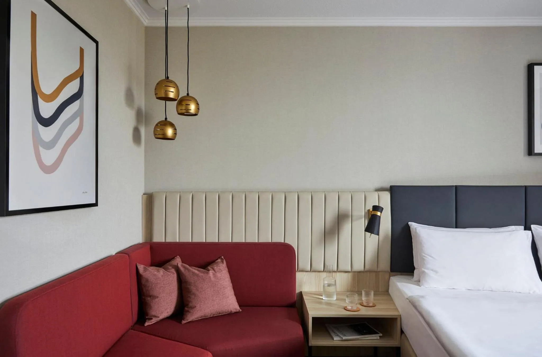 Photo of the whole room, Bed in Crowne Plaza Hamburg-City Alster by IHG