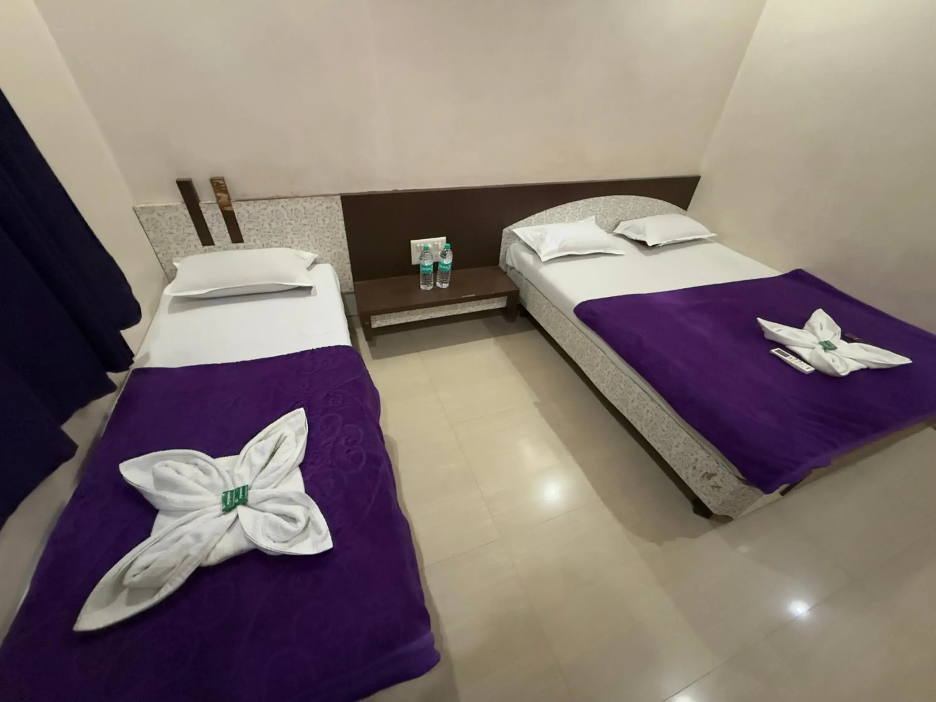 Standard Room AC with Triple Bed in Hotel Temple Sai Standard Room AC with Triple Bed in Hotel Temple Sai