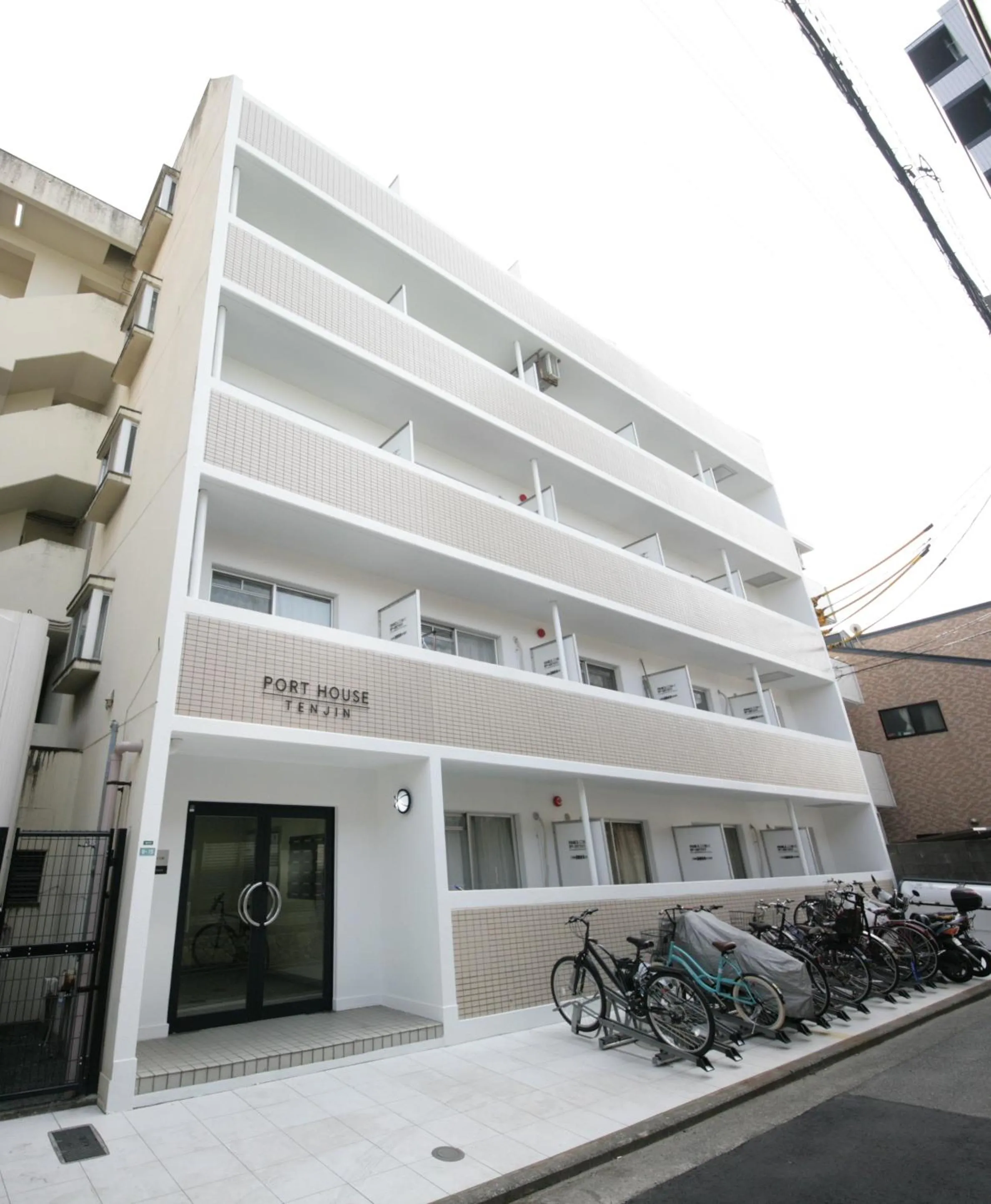 Property building in goom Hotel Fukuoka-Kokusai-Center