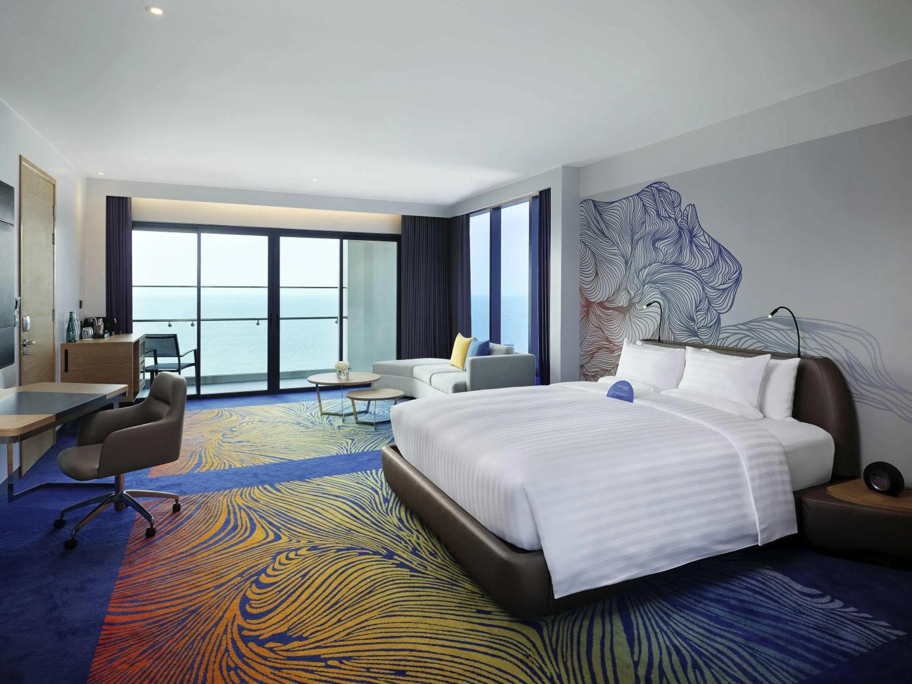 Bedroom, Bed in Novotel Marina Sriracha