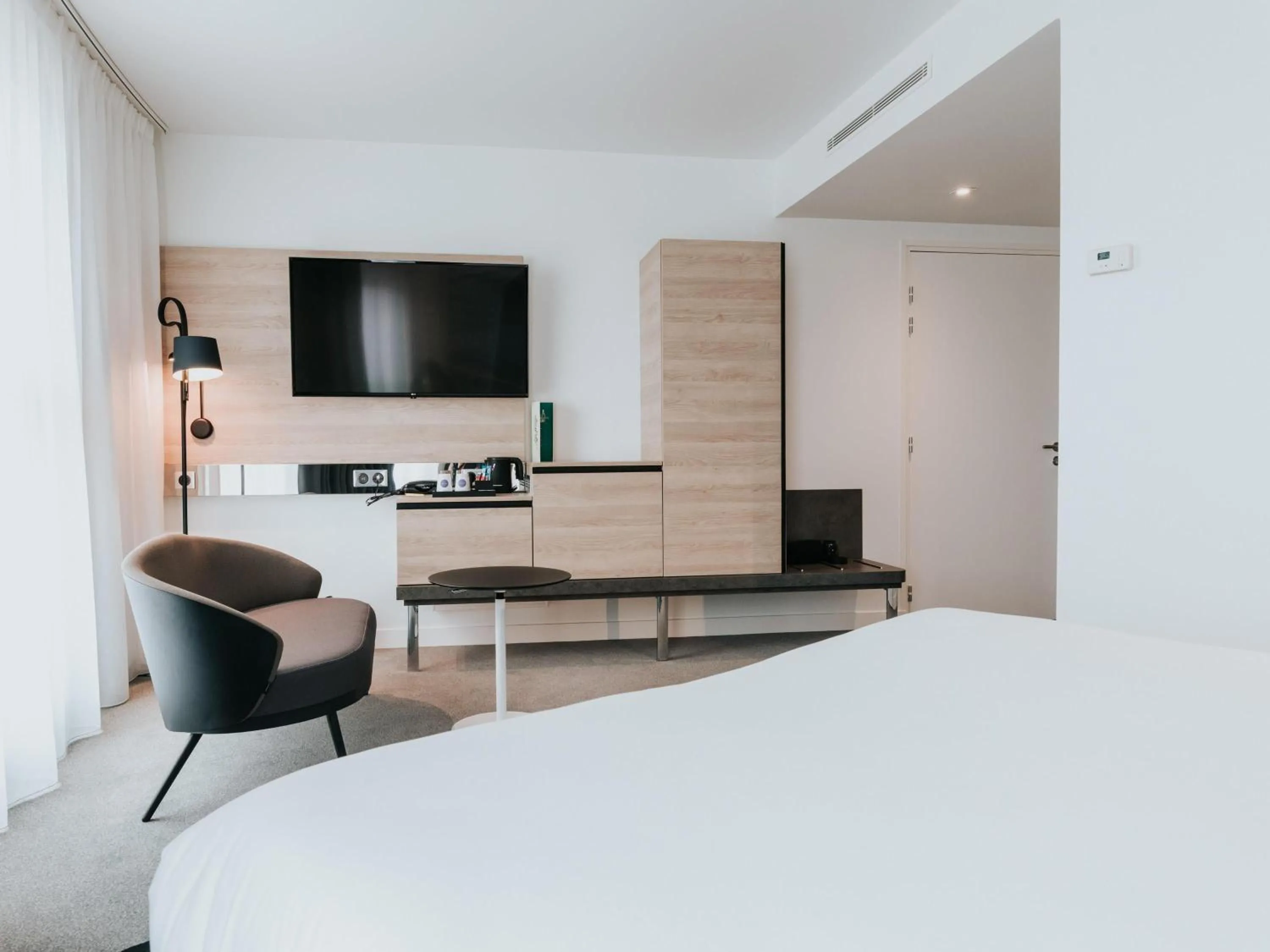 Bedroom, Bed in Novotel Angers Centre Gare