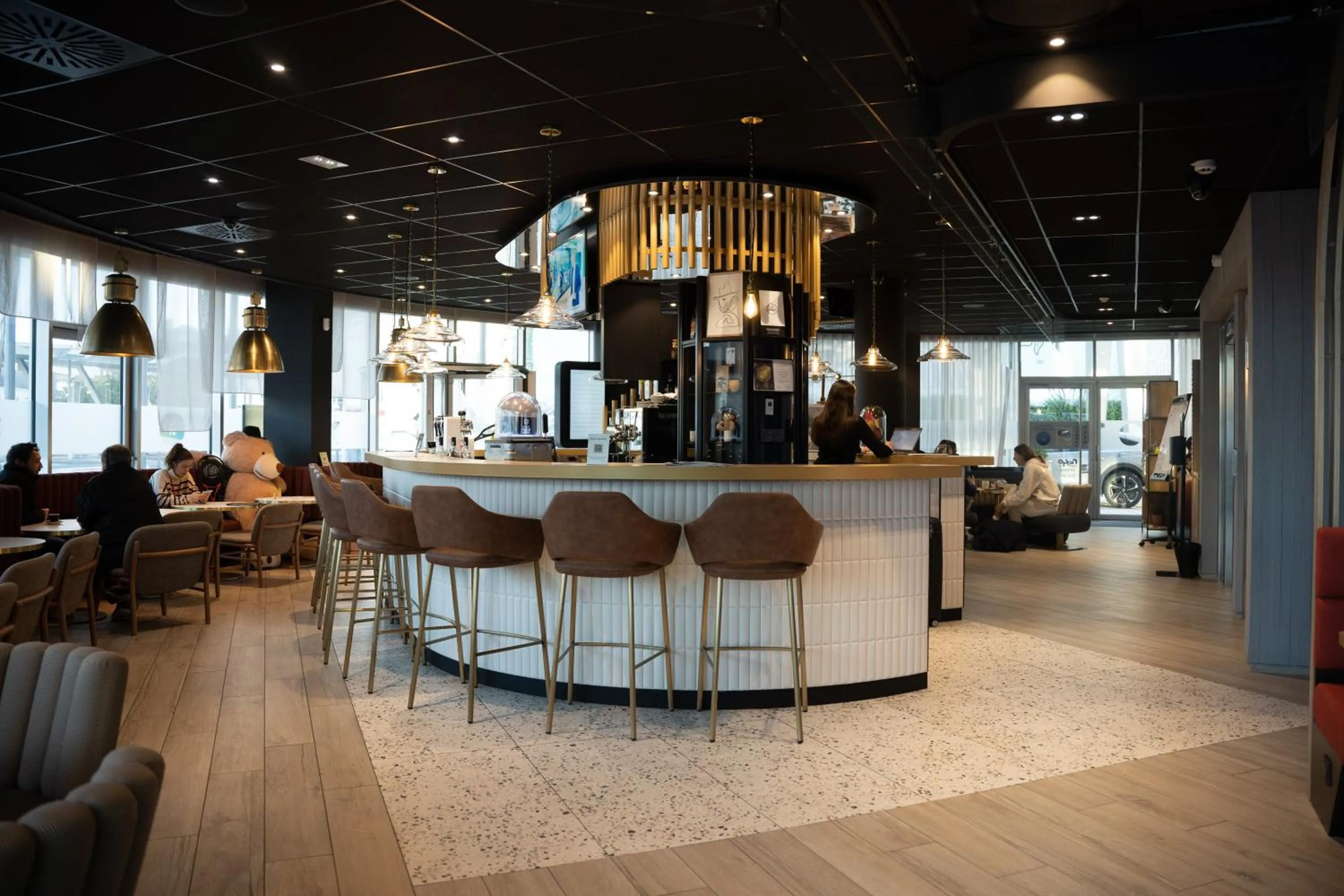 Lounge or bar in Novotel Angers Centre Gare