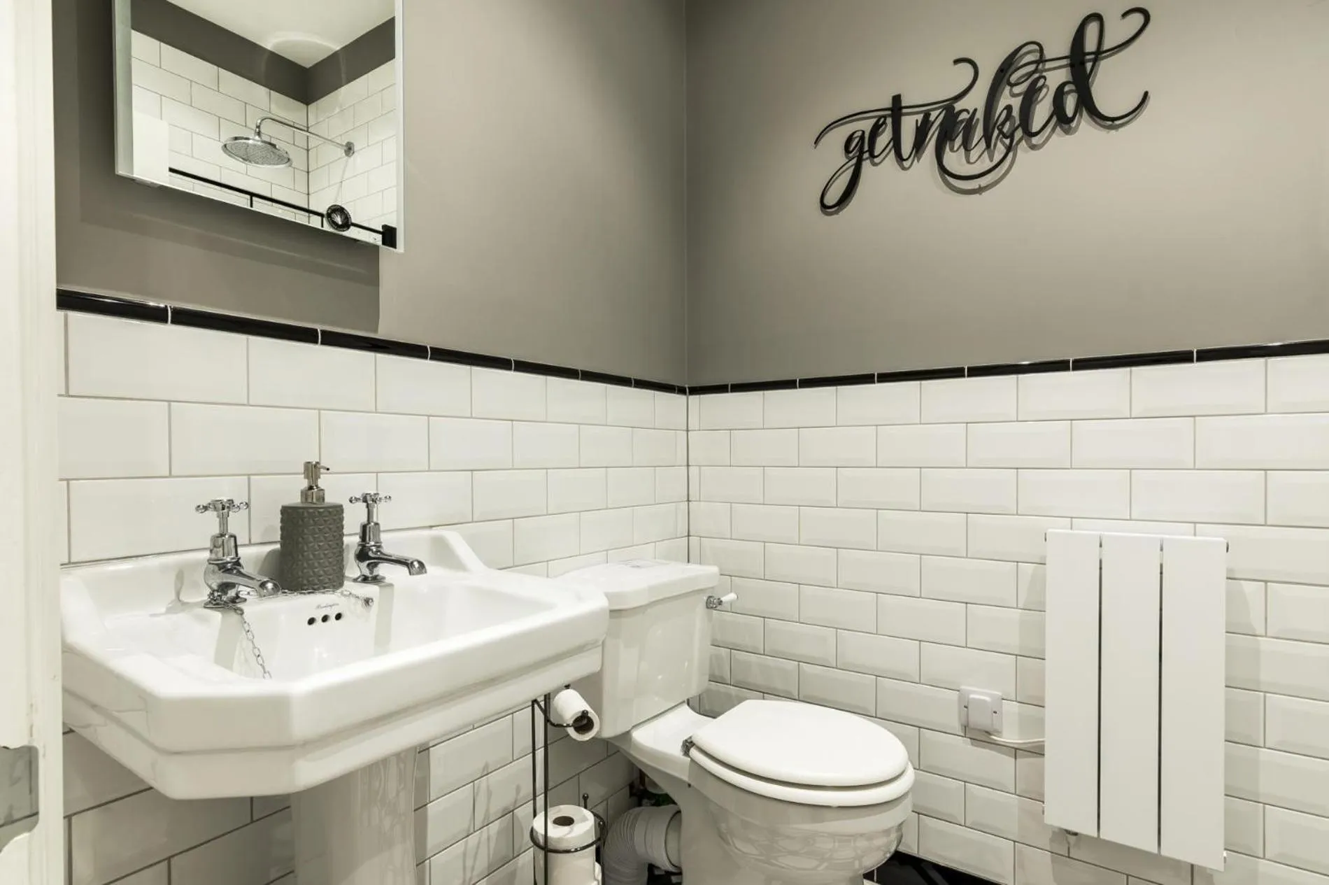 Floor plan in Pieces of Eight - 2 Bedroom Apartment - Tenby - (Windsor House)