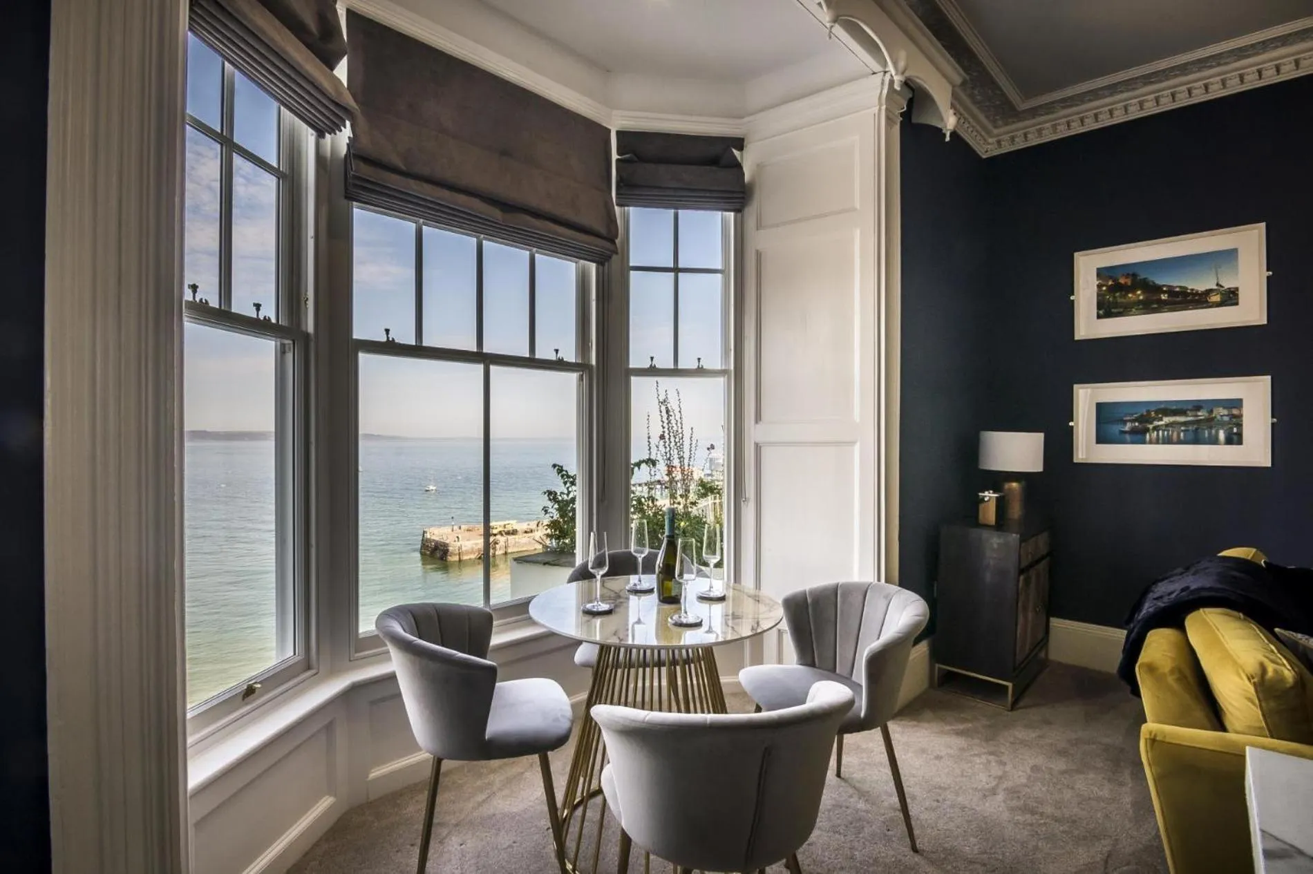 Pieces of Eight - 2 Bedroom Apartment - Tenby - (Windsor House)