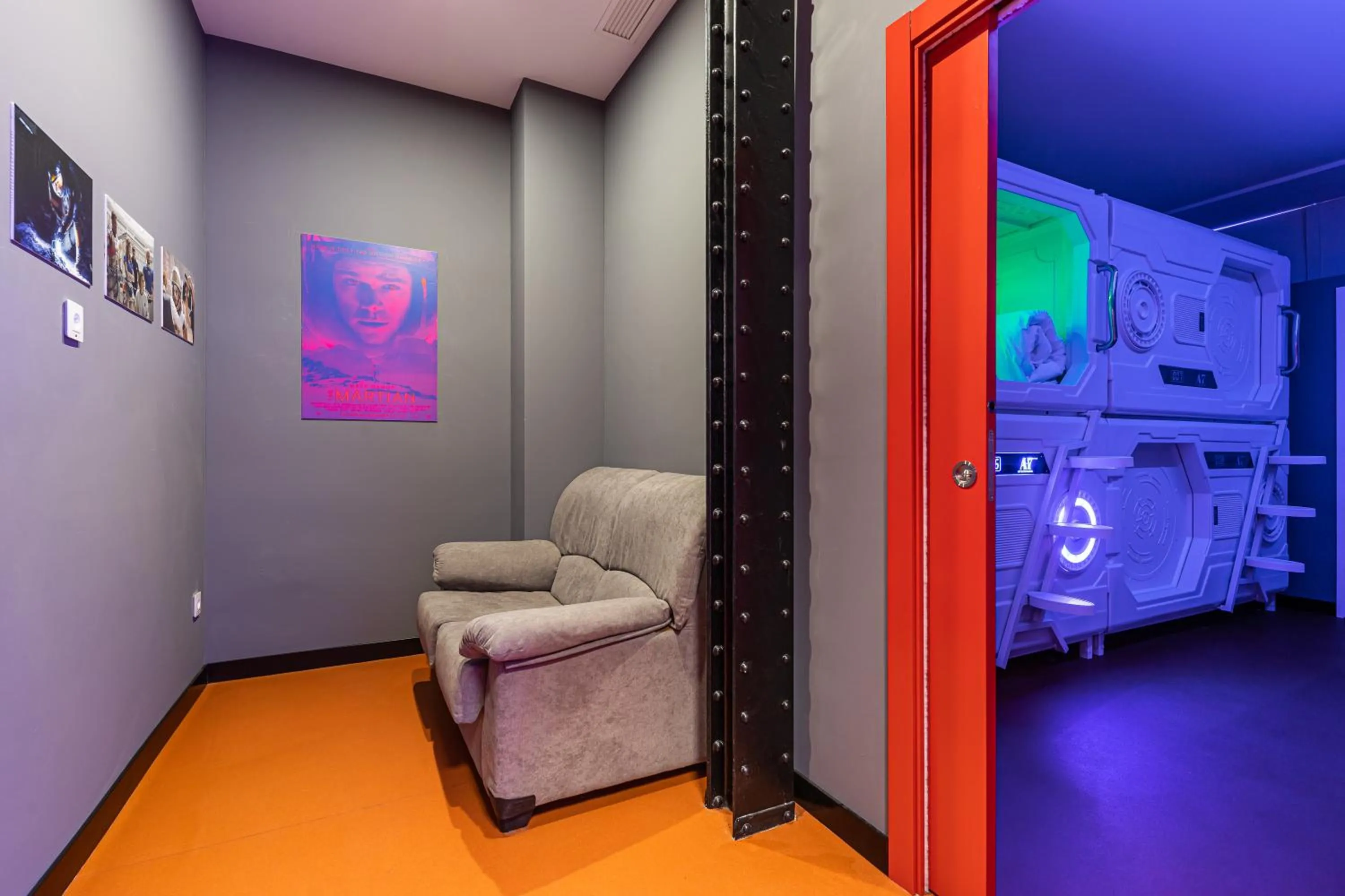 Art Seven Hostel Capsules