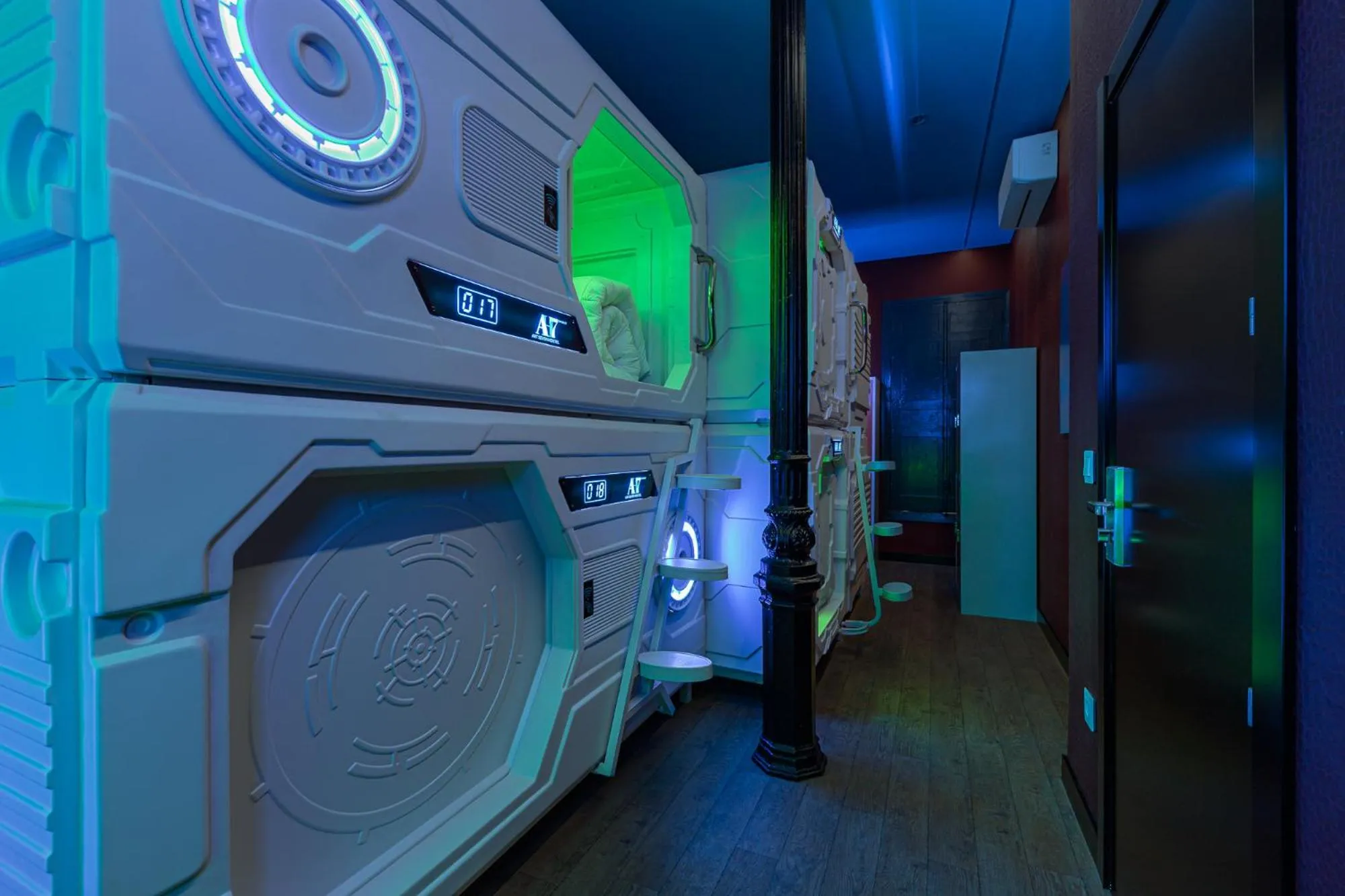 Art Seven Hostel Capsules