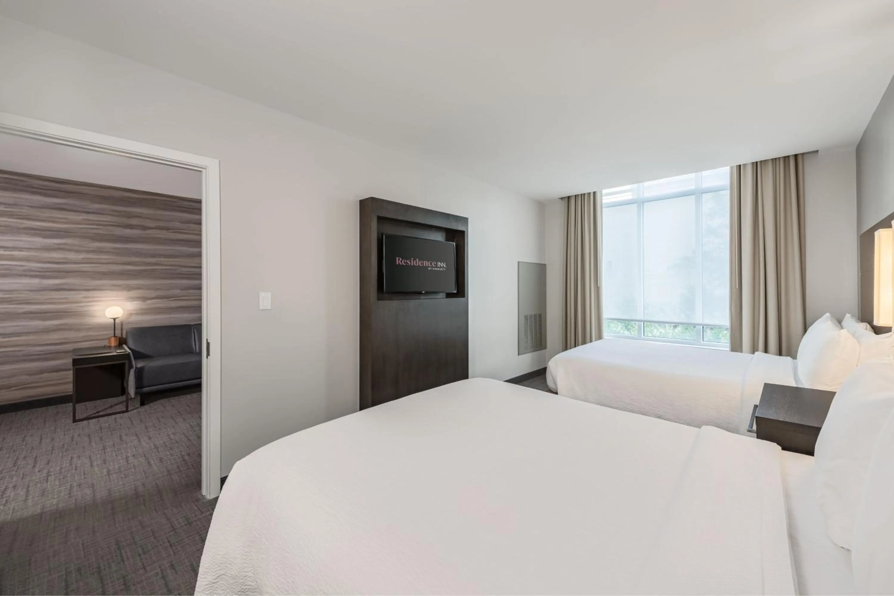 Bedroom, Bed in Residence Inn Franklin Berry Farms