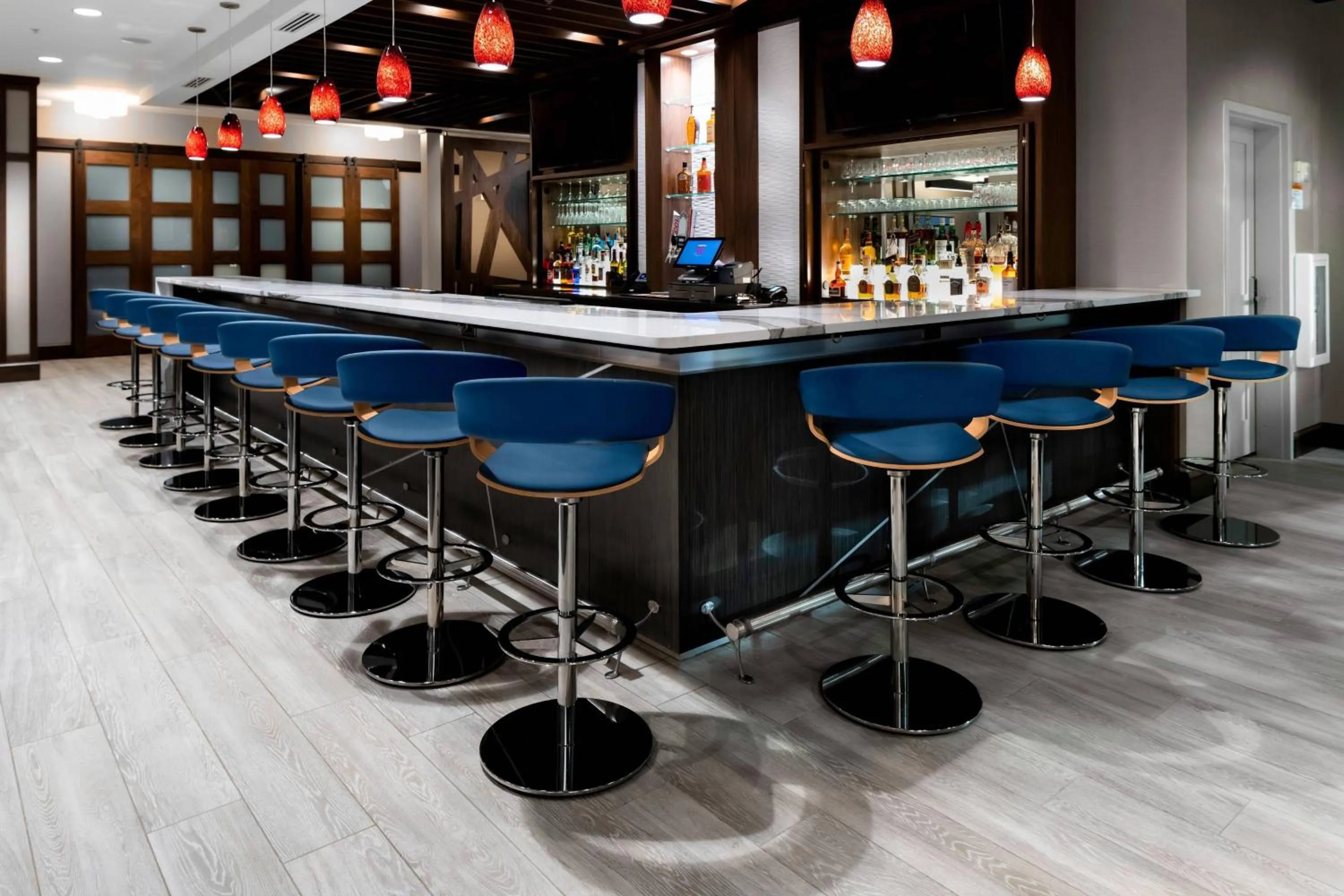 Lounge or bar in Residence Inn Franklin Berry Farms