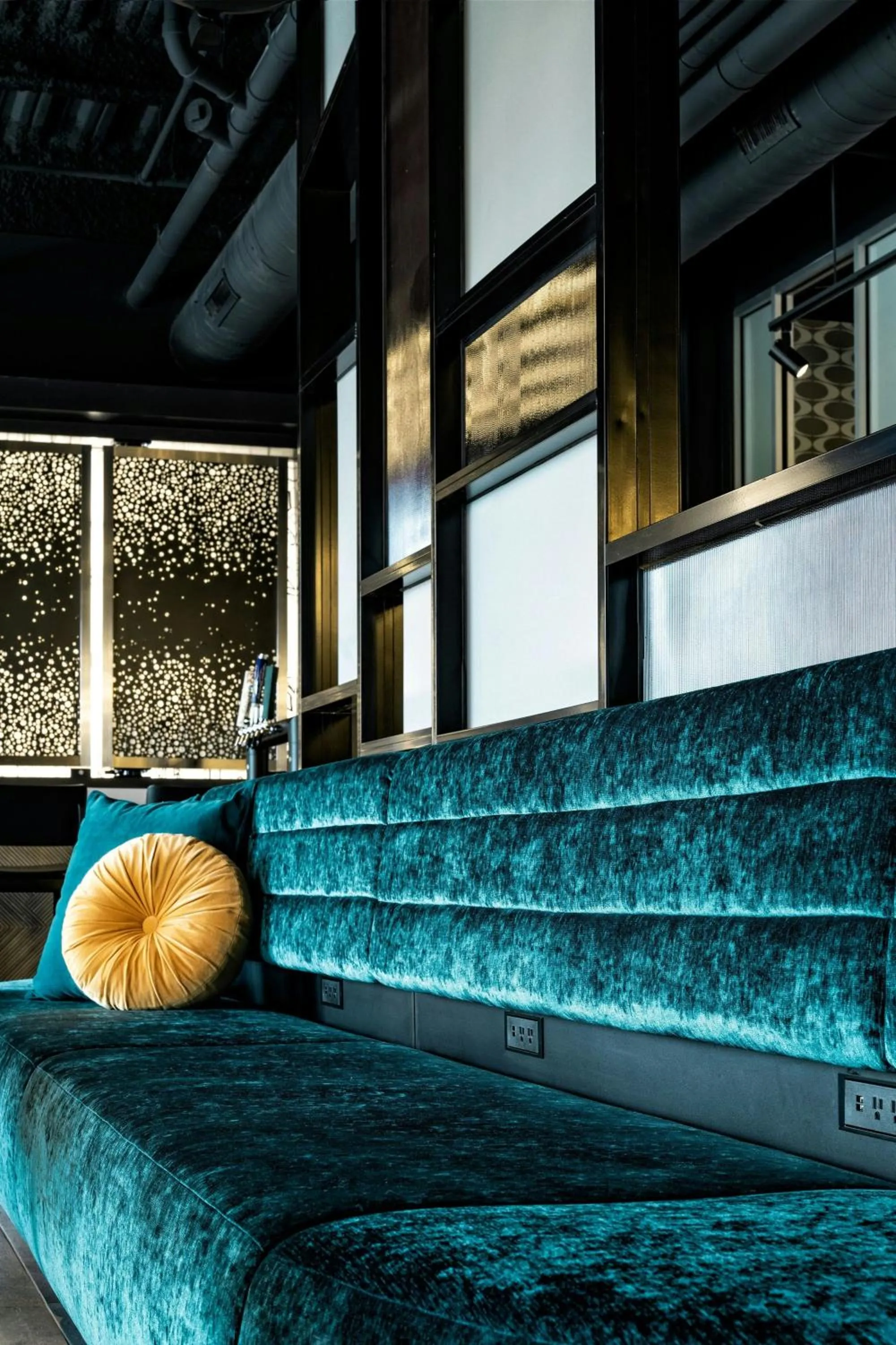 Lounge or bar in Aloft Columbus