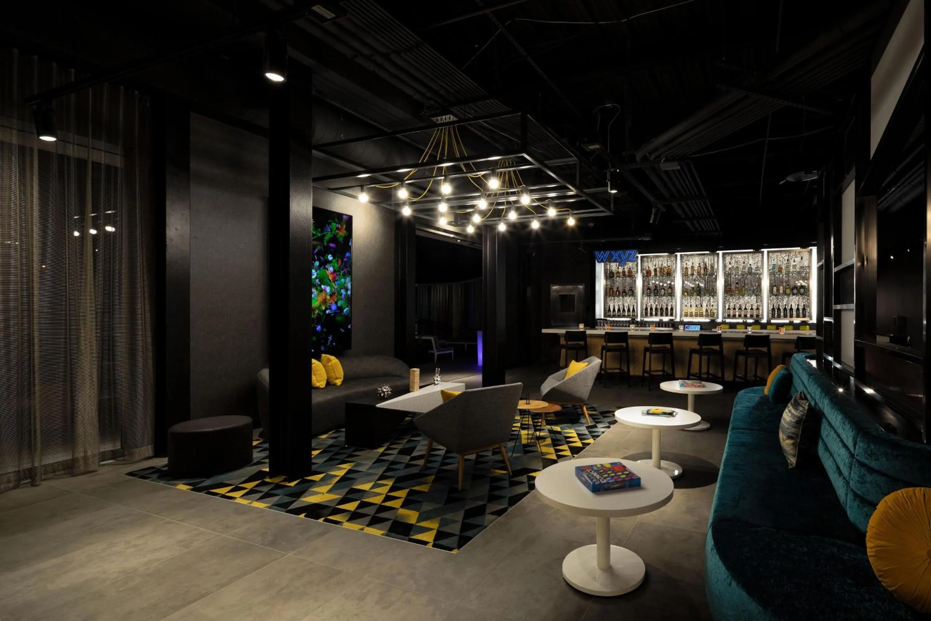 Lounge or bar in Aloft Columbus
