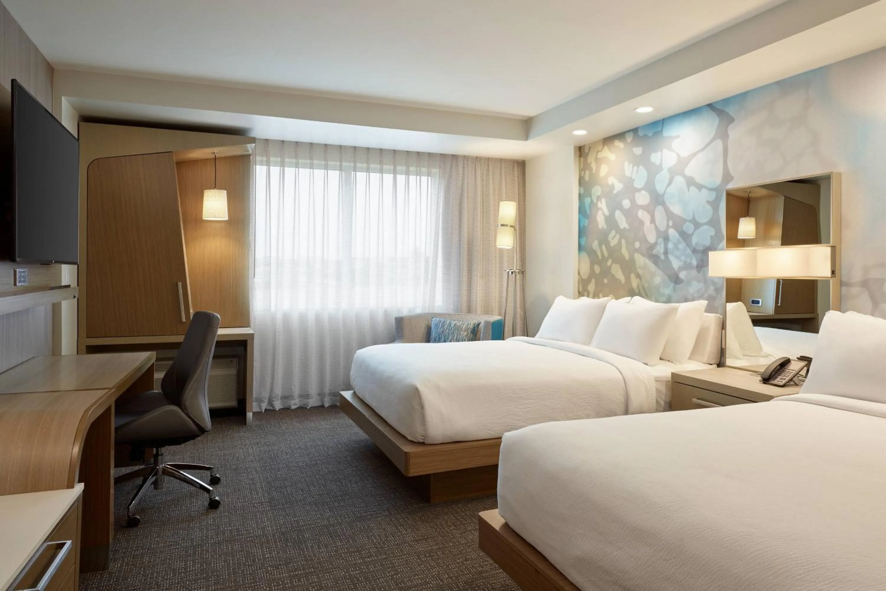 Photo of the whole room, Bed in Courtyard Denver Aurora