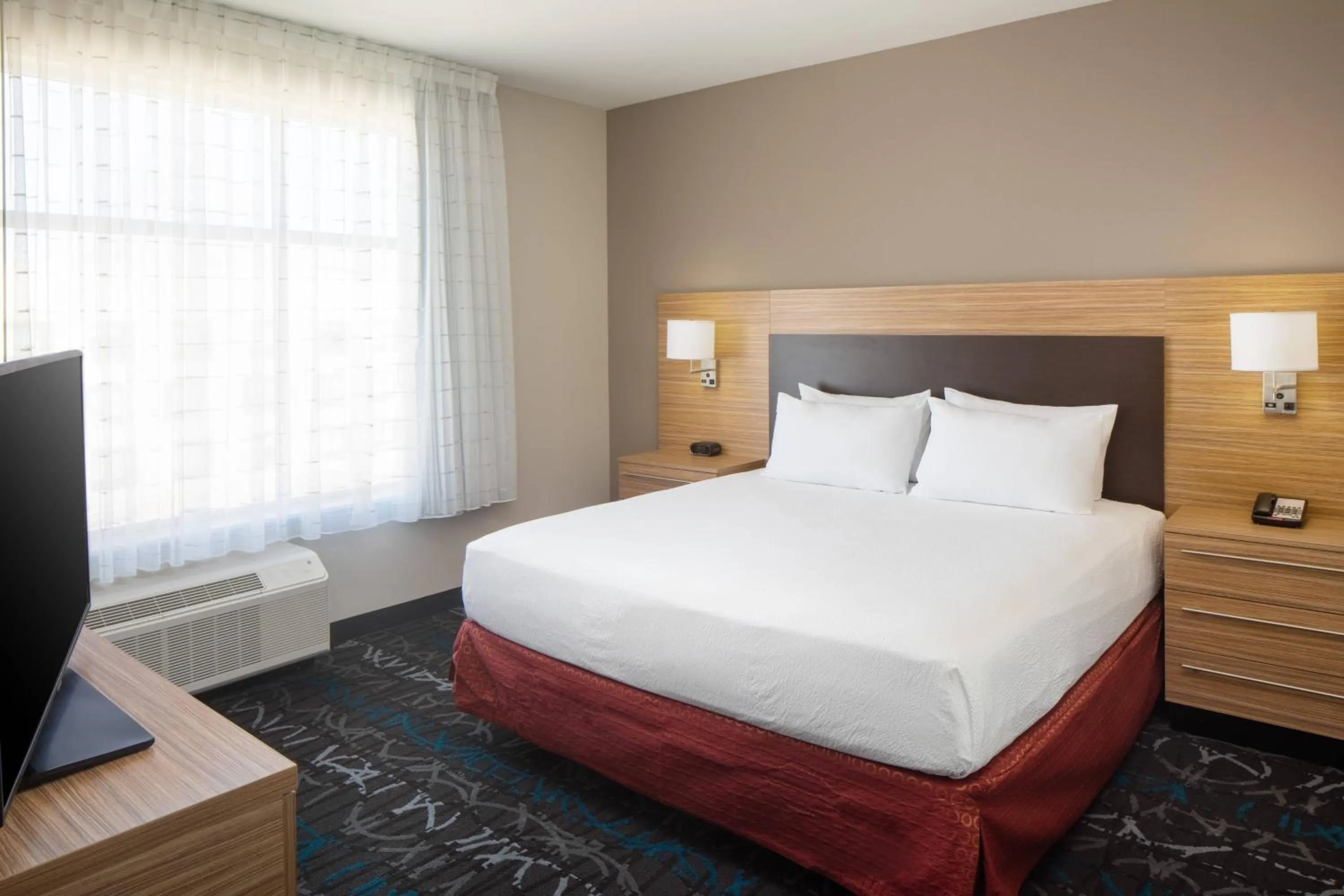 Bedroom, Bed in TownePlace Suites Midland South/I-20