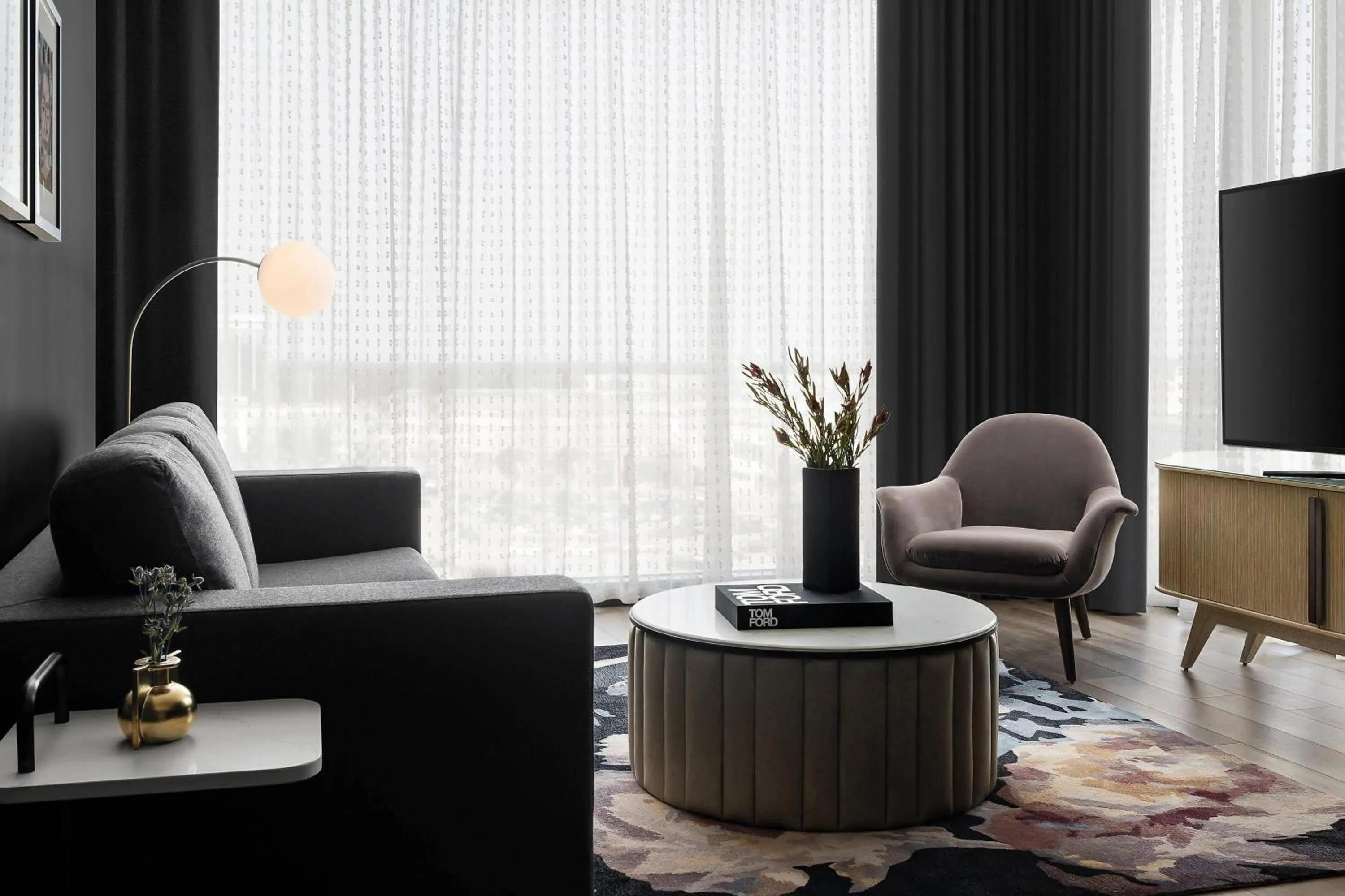 Photo of the whole room in Renaissance Milwaukee West Hotel