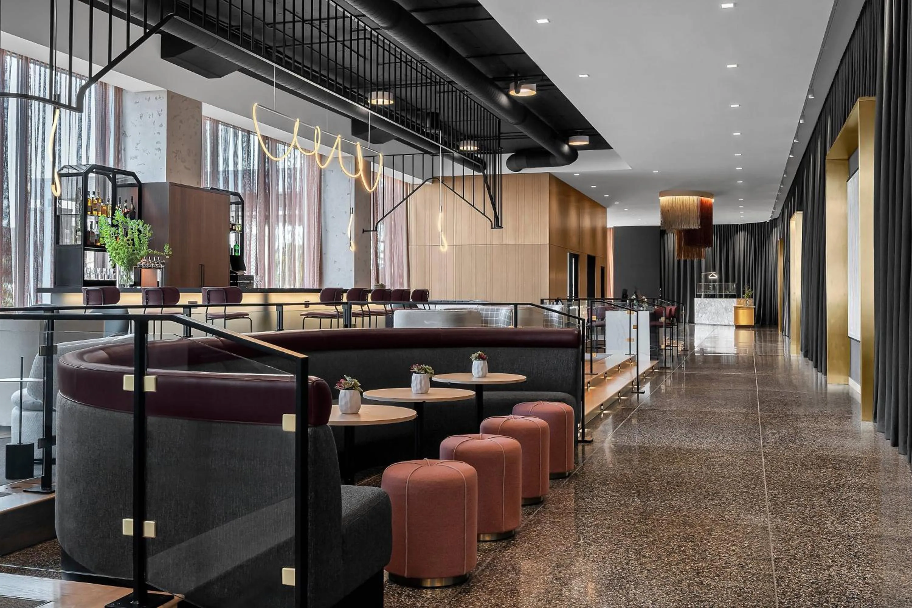 Lobby or reception in Renaissance Milwaukee West Hotel