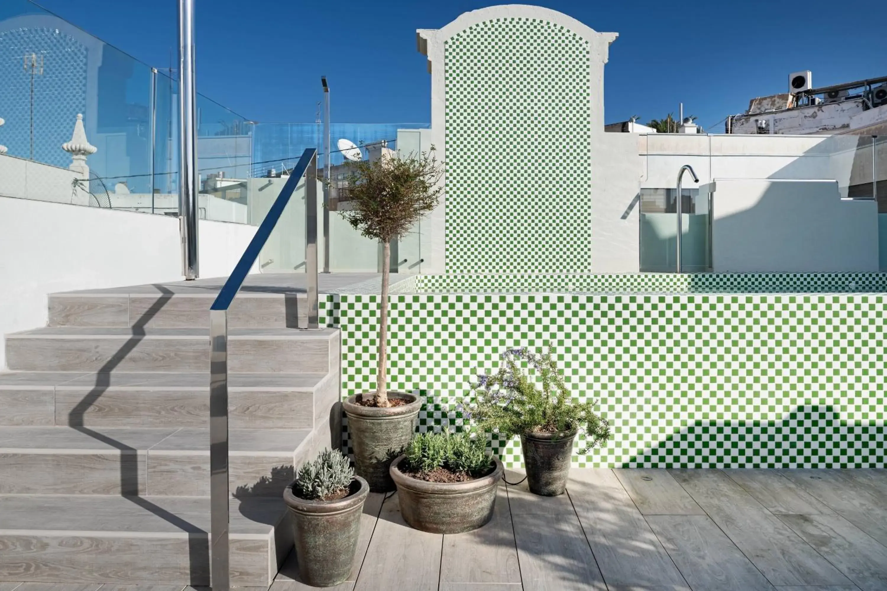 Swimming pool in Palacio Santa Clara, Autograph Collection Swimming pool in Palacio Santa Clara, Autograph Collection