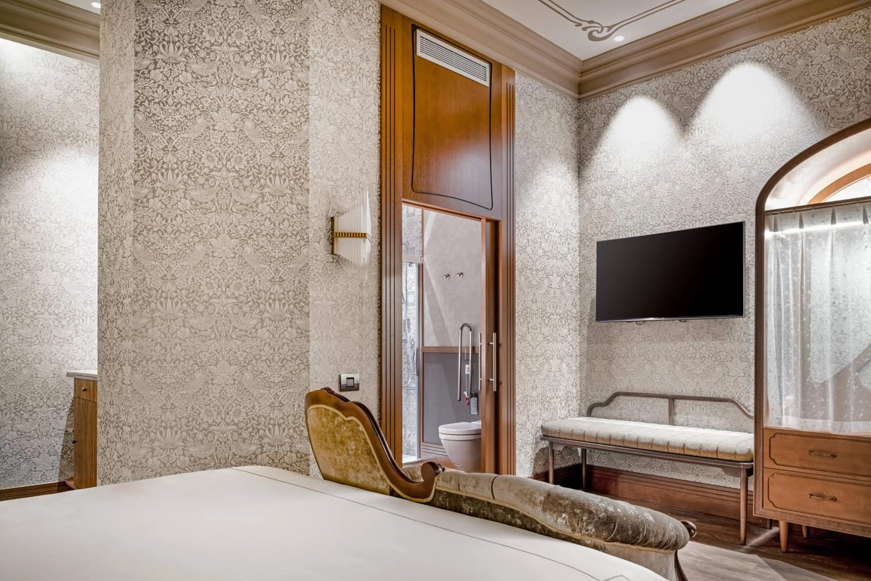 Photo of the whole room, Bed in Palacio Santa Clara, Autograph Collection