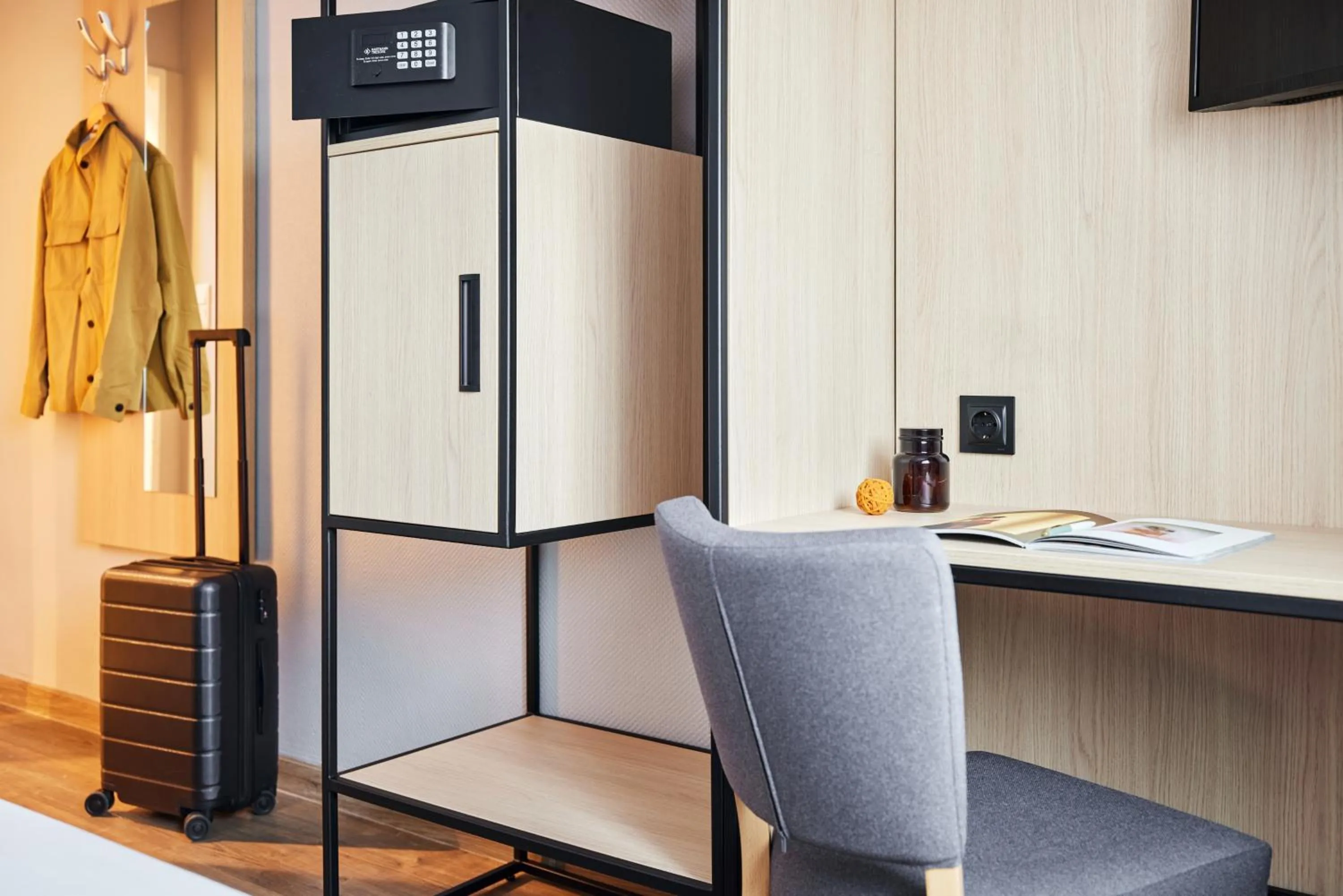 Photo of the whole room in Hotel Central Hamburg