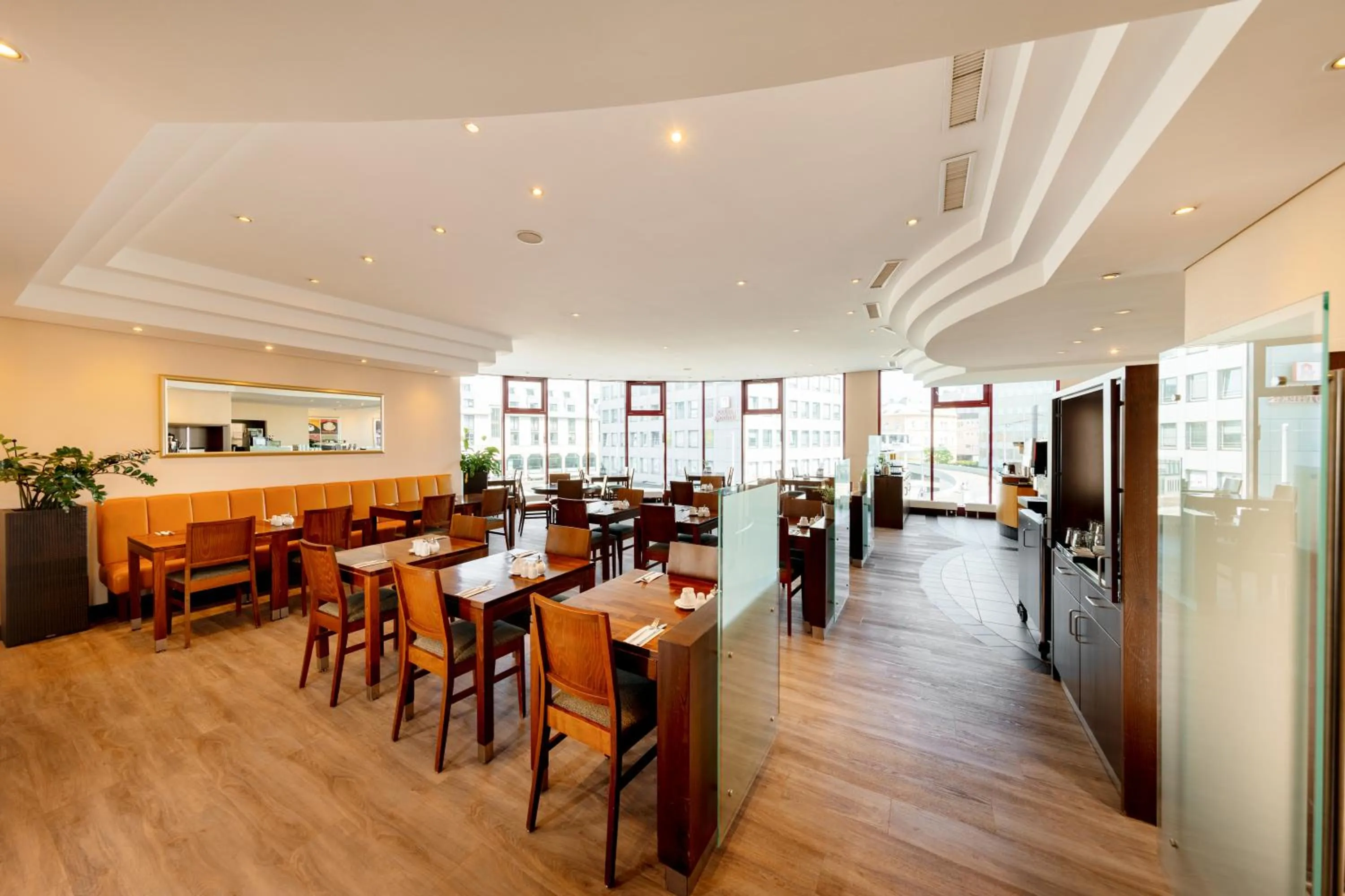 Restaurant/places to eat in Rugs Hotel Augsburg City