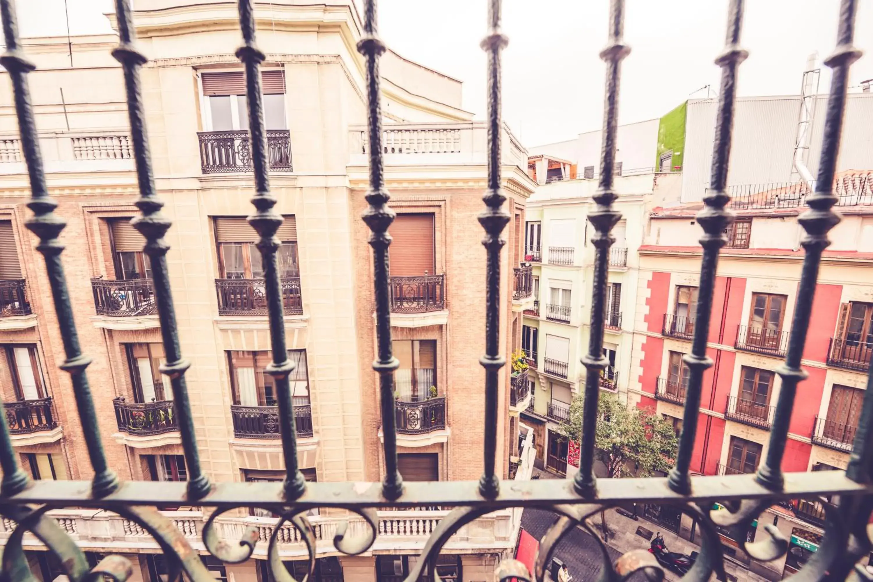 Property building in Hostal Sol Los Angeles Property building in Hostal Sol Los Angeles