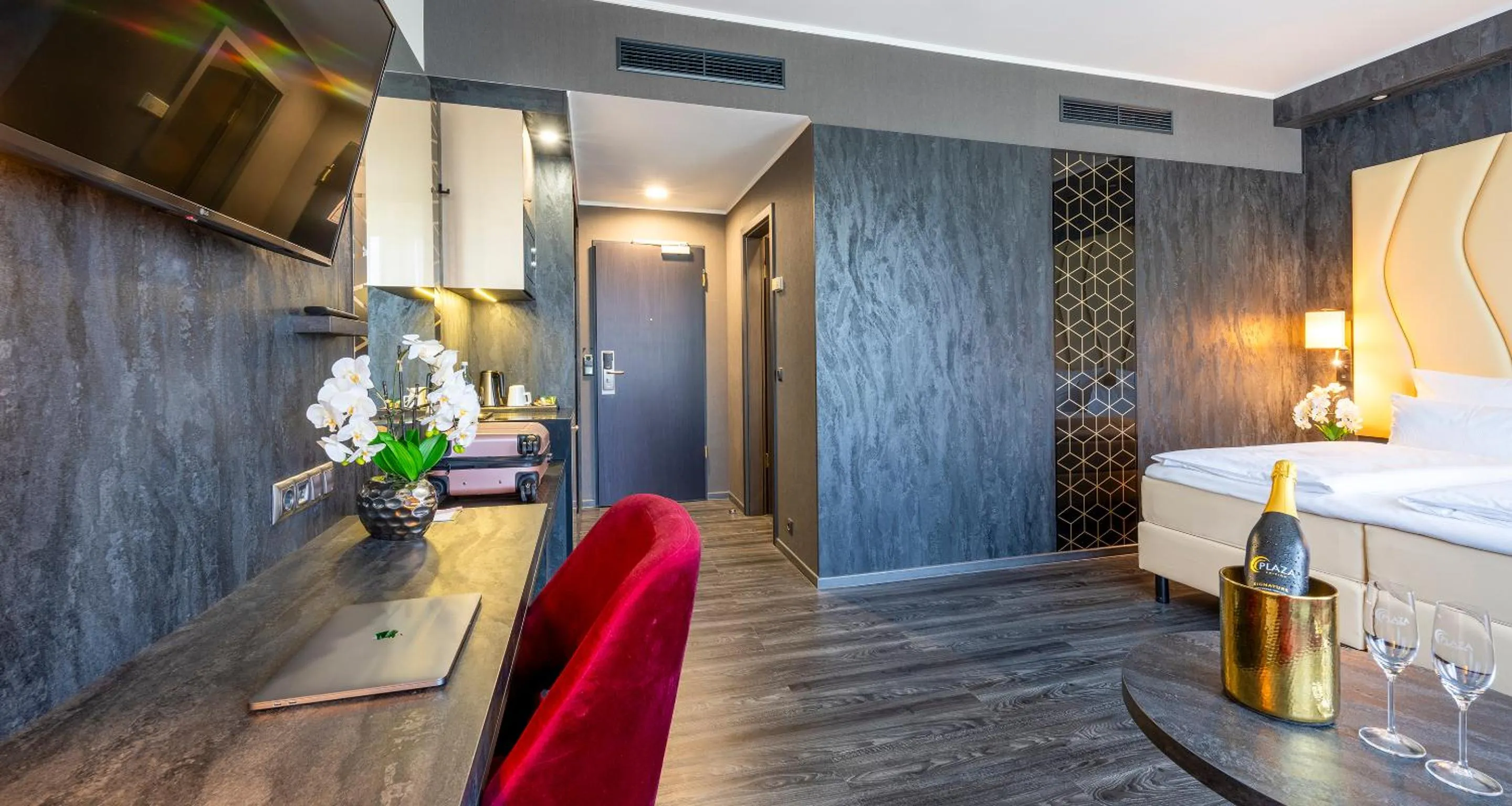 Bed in PLAZA Premium Schwerin Sure Hotel Collection by Best Western