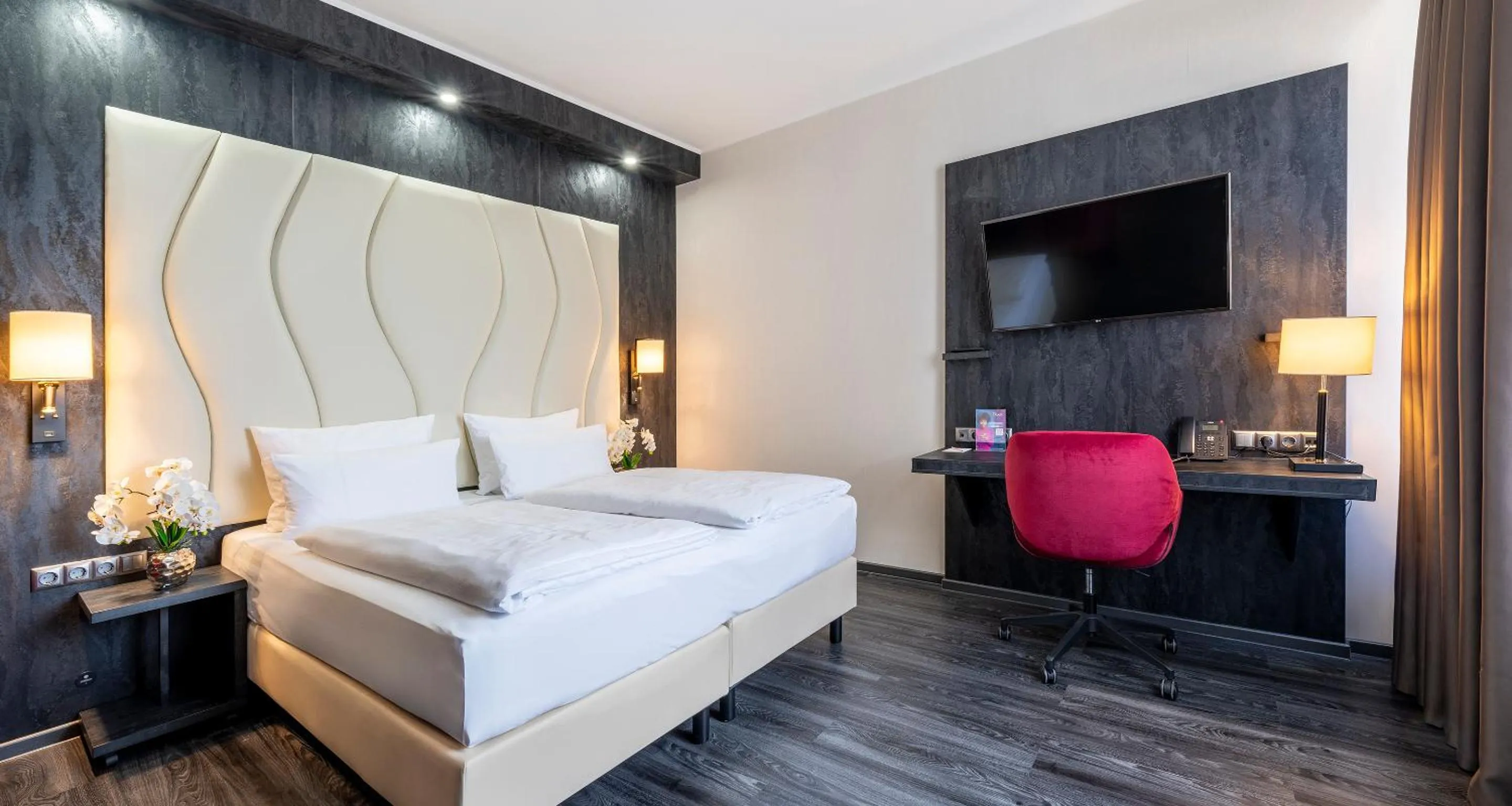 Bed in PLAZA Premium Schwerin Sure Hotel Collection by Best Western