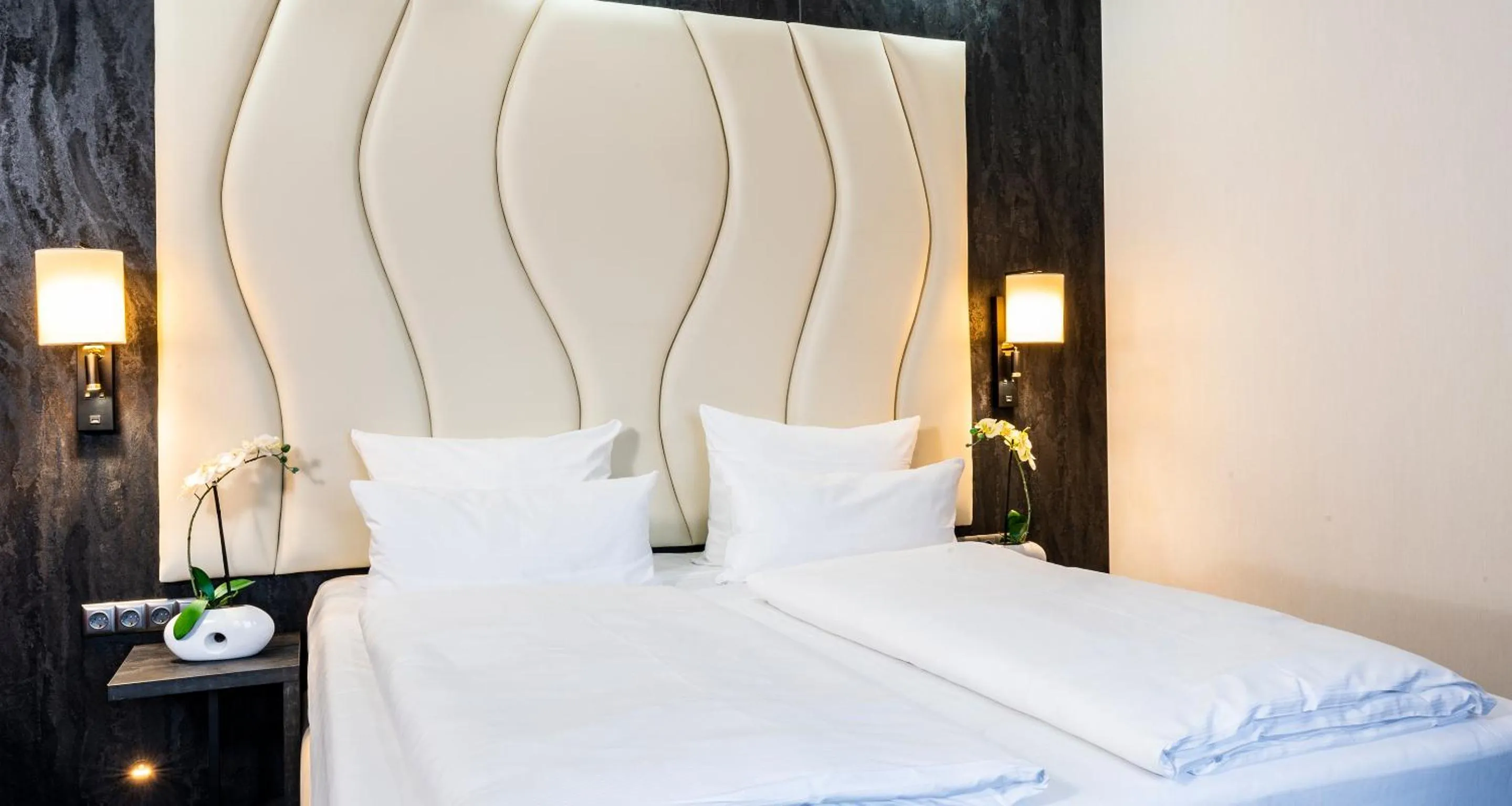 Bed in PLAZA Premium Schwerin Sure Hotel Collection by Best Western