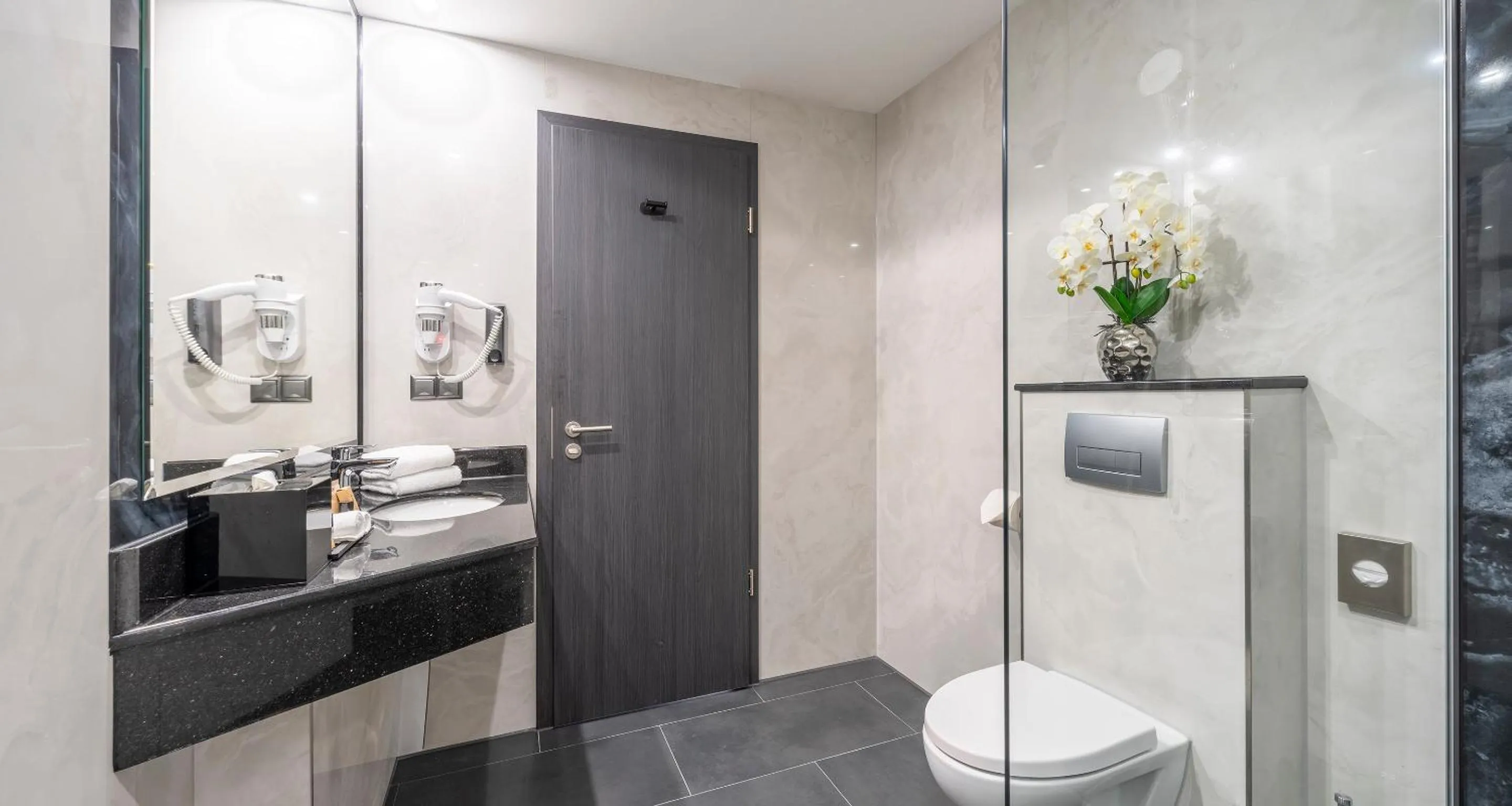 Shower in PLAZA Premium Schwerin Sure Hotel Collection by Best Western