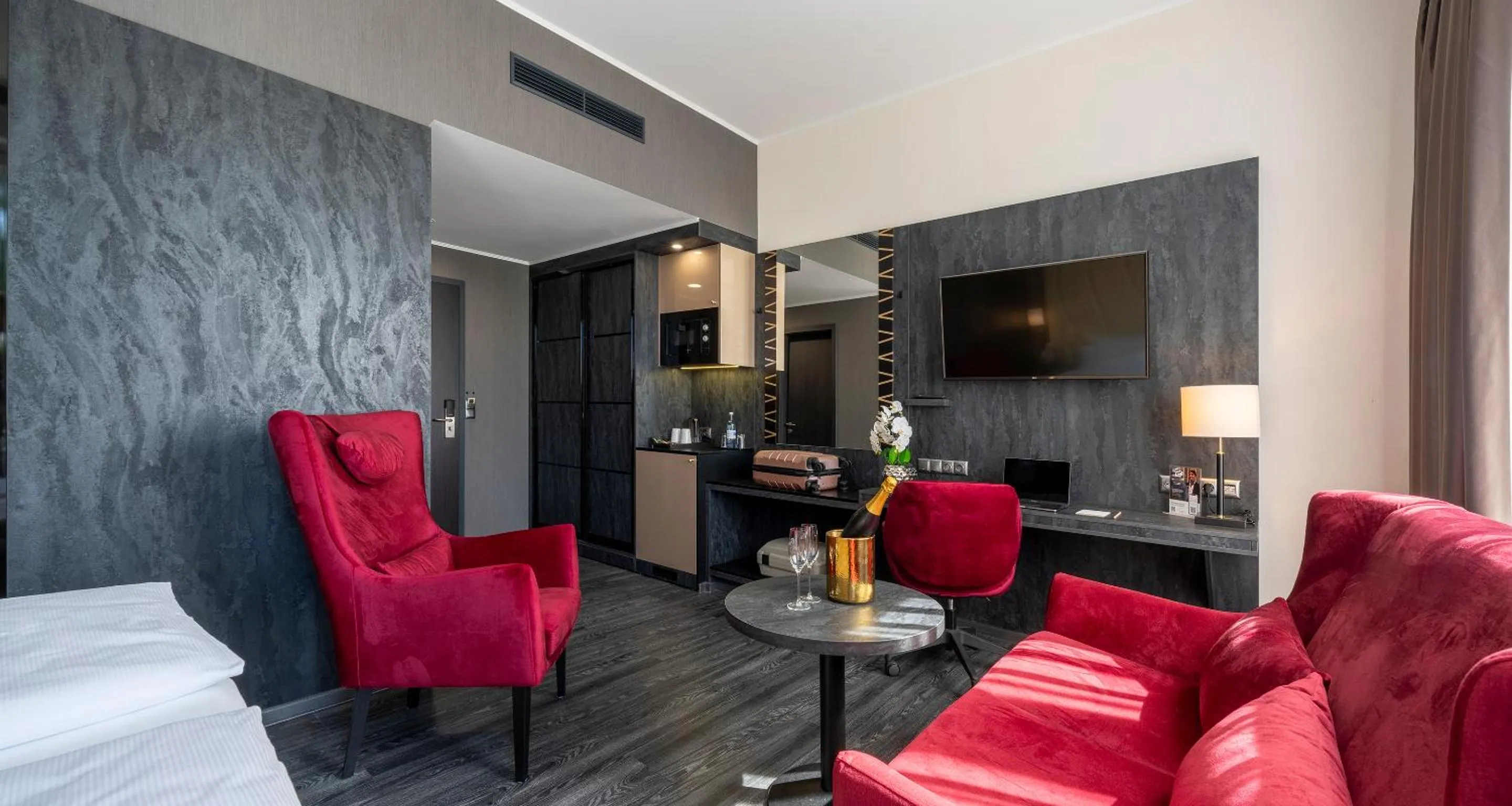 TV and multimedia, Bed in PLAZA Premium Schwerin Sure Hotel Collection by Best Western