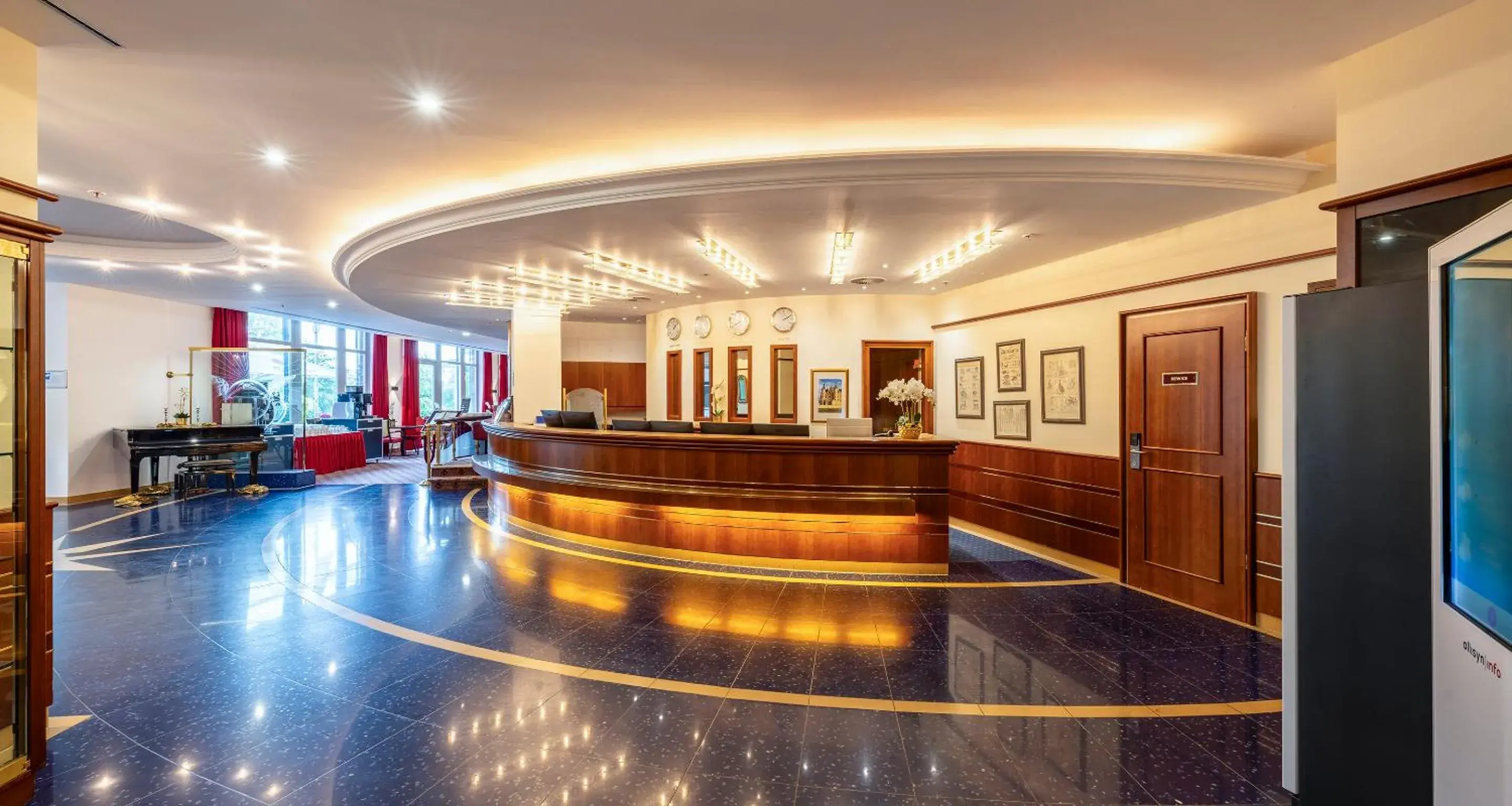 Lobby or reception in PLAZA Premium Schwerin Sure Hotel Collection by Best Western Lobby or reception in PLAZA Premium Schwerin Sure Hotel Collection by Best Western
