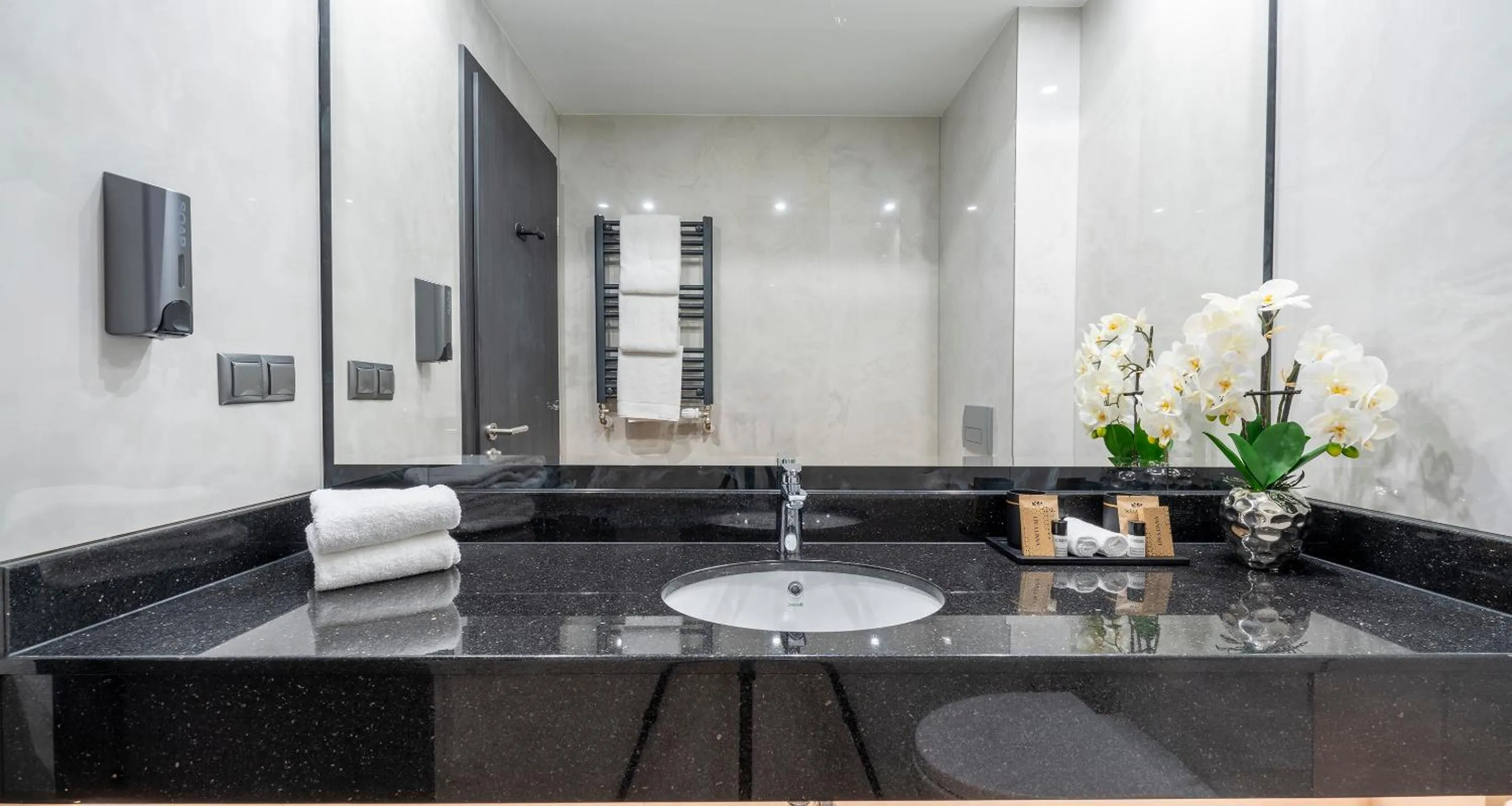 Bathroom in PLAZA Premium Schwerin Sure Hotel Collection by Best Western