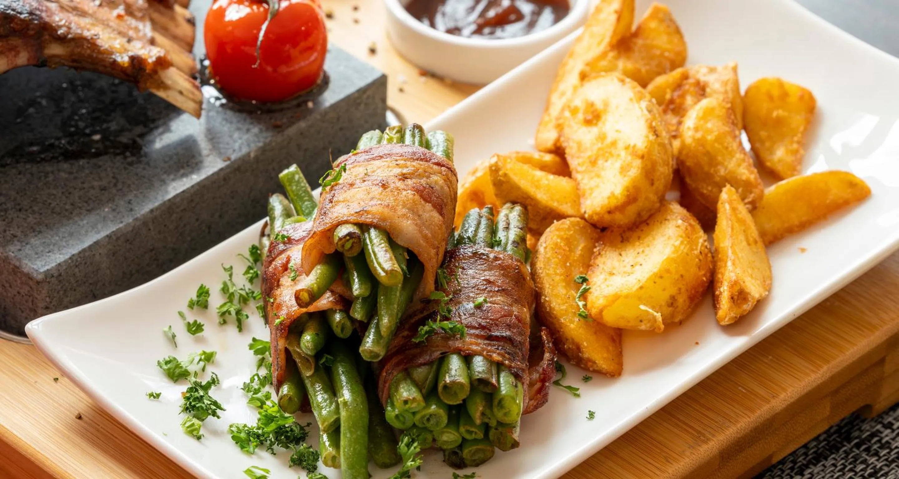 Food and drinks in PLAZA Premium Schwerin Sure Hotel Collection by Best Western