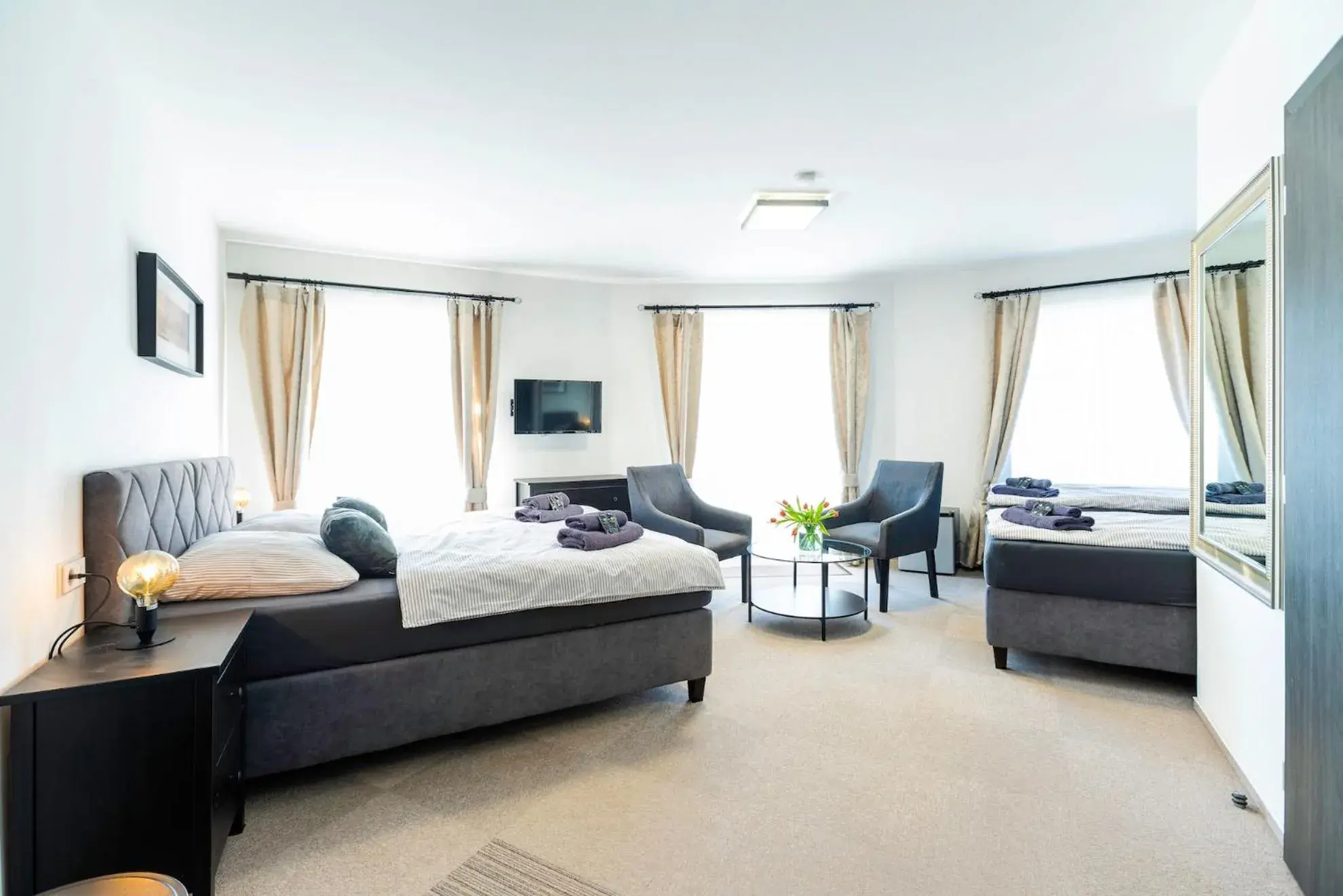 Quadruple Room with Balcony in Restaurace Hotel Praha Quadruple Room with Balcony in Restaurace Hotel Praha