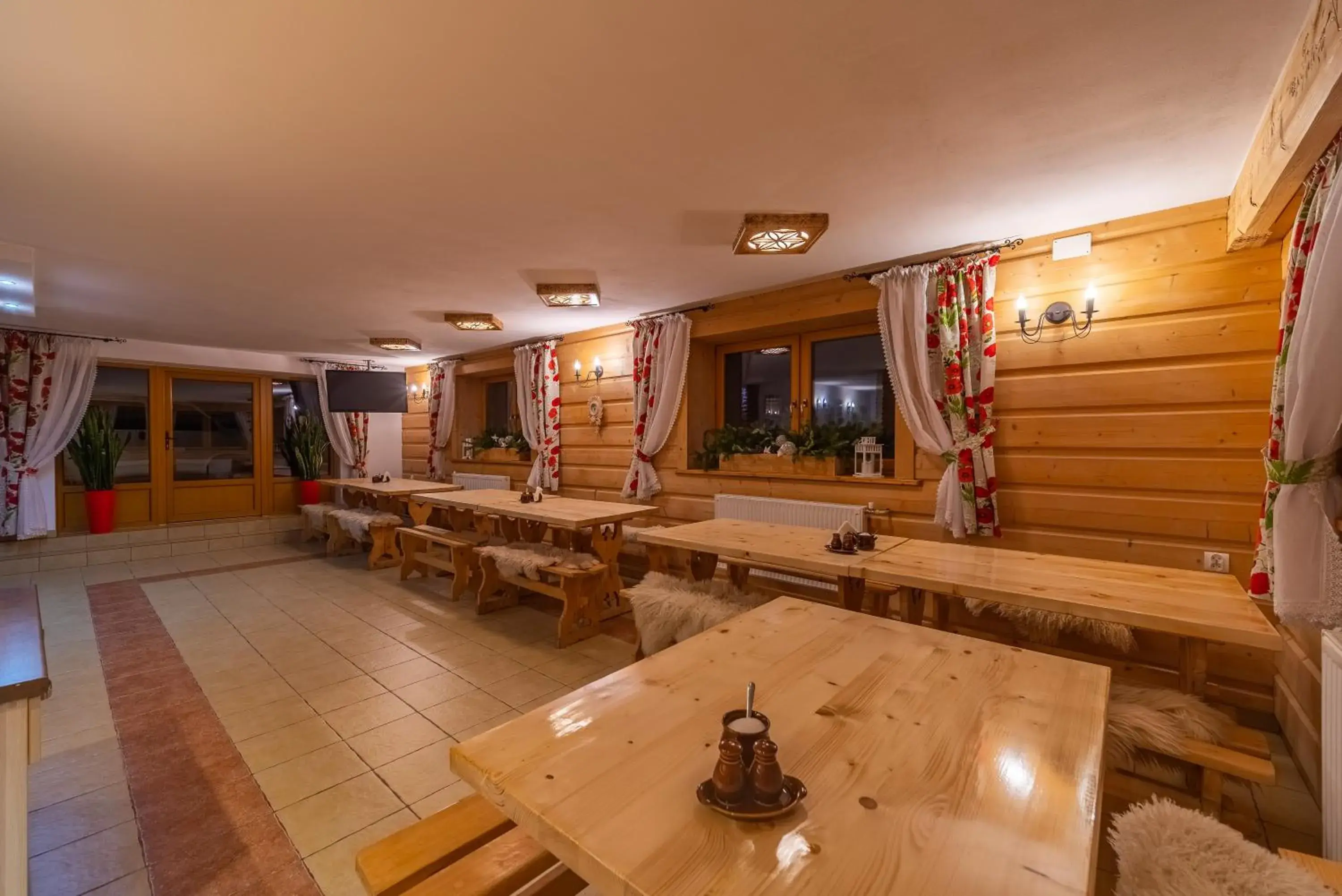 Restaurant/places to eat in Gościna u Maryny Relaks i SPA w Ogrodzie Restaurant/places to eat in Gościna u Maryny Relaks i SPA w Ogrodzie