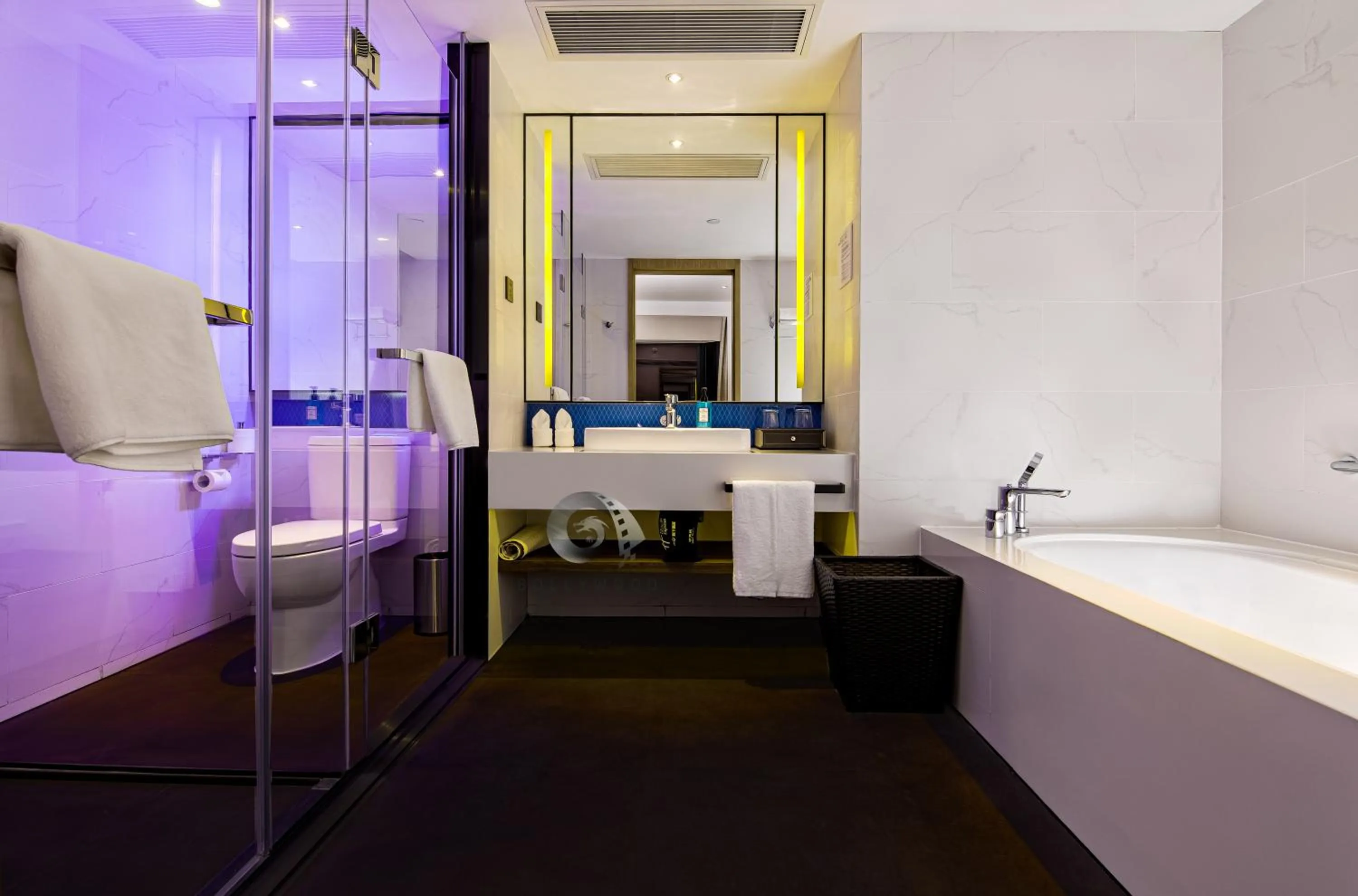 Bathroom in Holiday Inn Express Shenzhen Dongmen by IHG