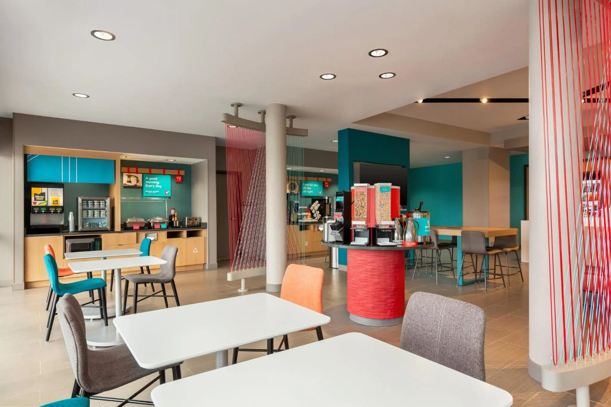 Breakfast in avid hotel Boston Logan Airport - Revere