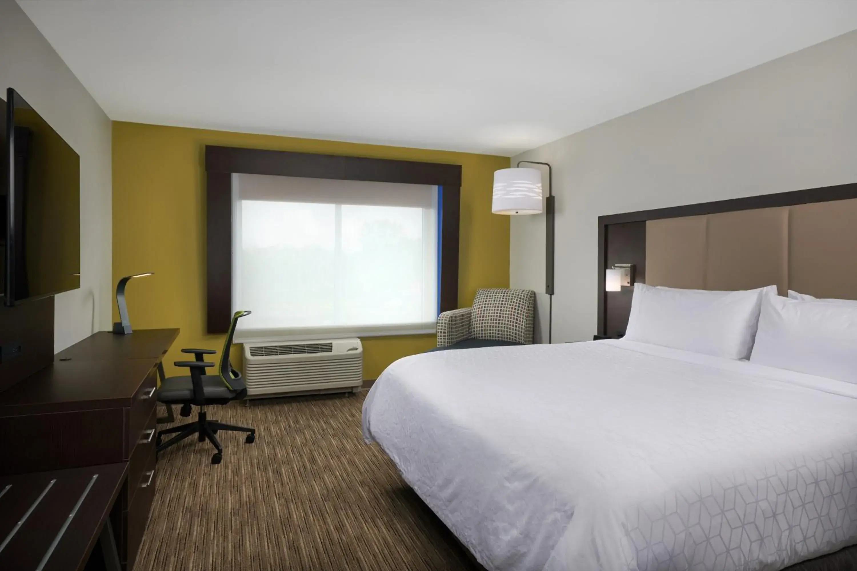 Photo of the whole room, Bed in Holiday Inn Express - Lockport by IHG Photo of the whole room, Bed in Holiday Inn Express - Lockport by IHG