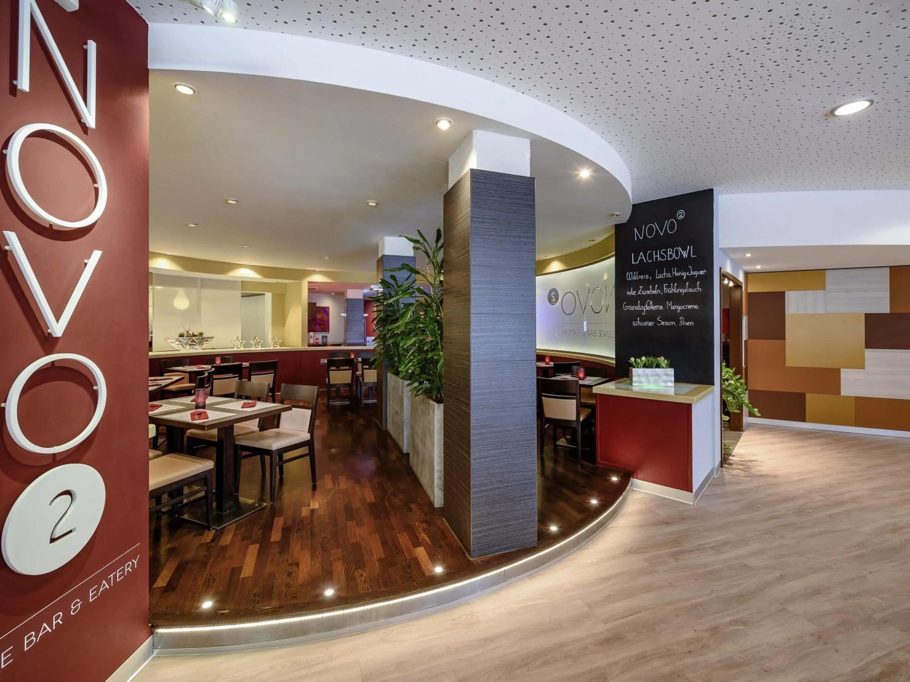Lounge or bar in Novotel Frankfurt City