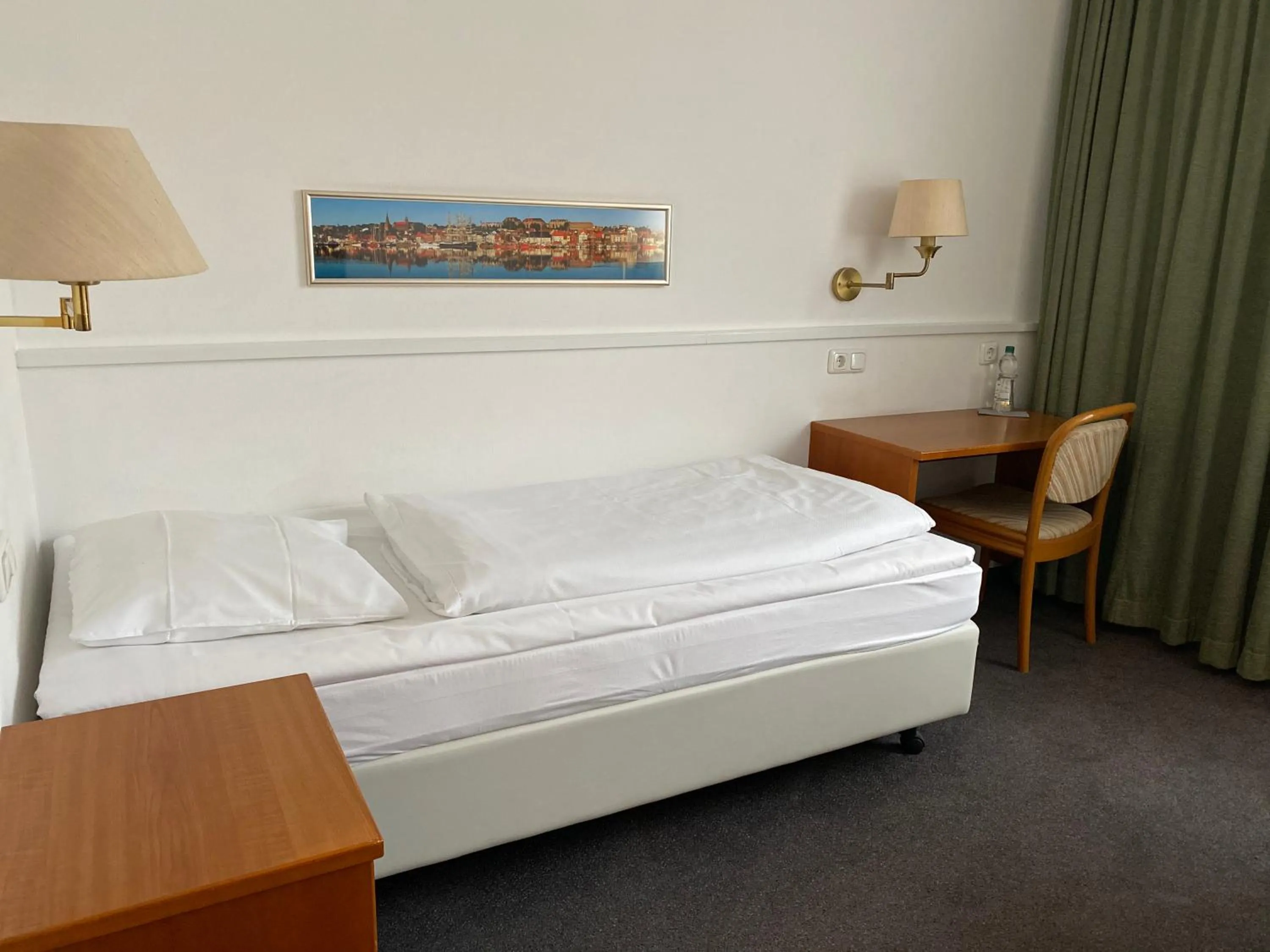 Photo of the whole room, Bed in Hotel Flensburger Hof