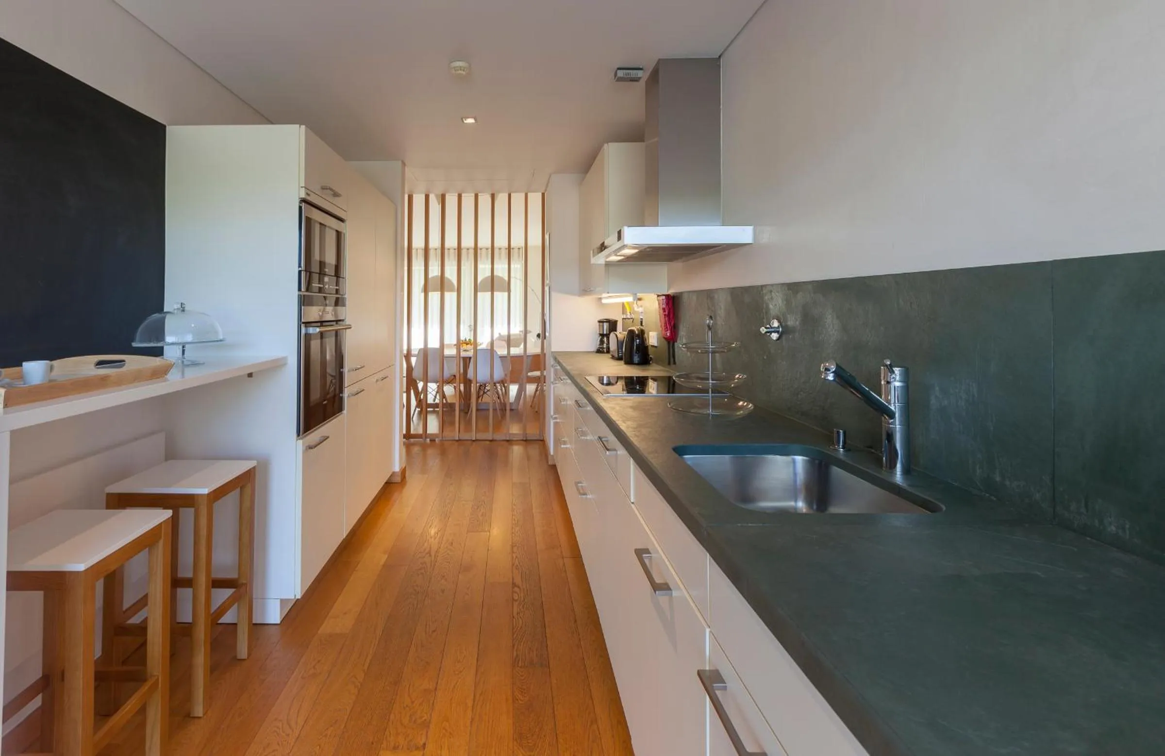 Kitchen or kitchenette in Troia Residence by The Editory - Beach Houses