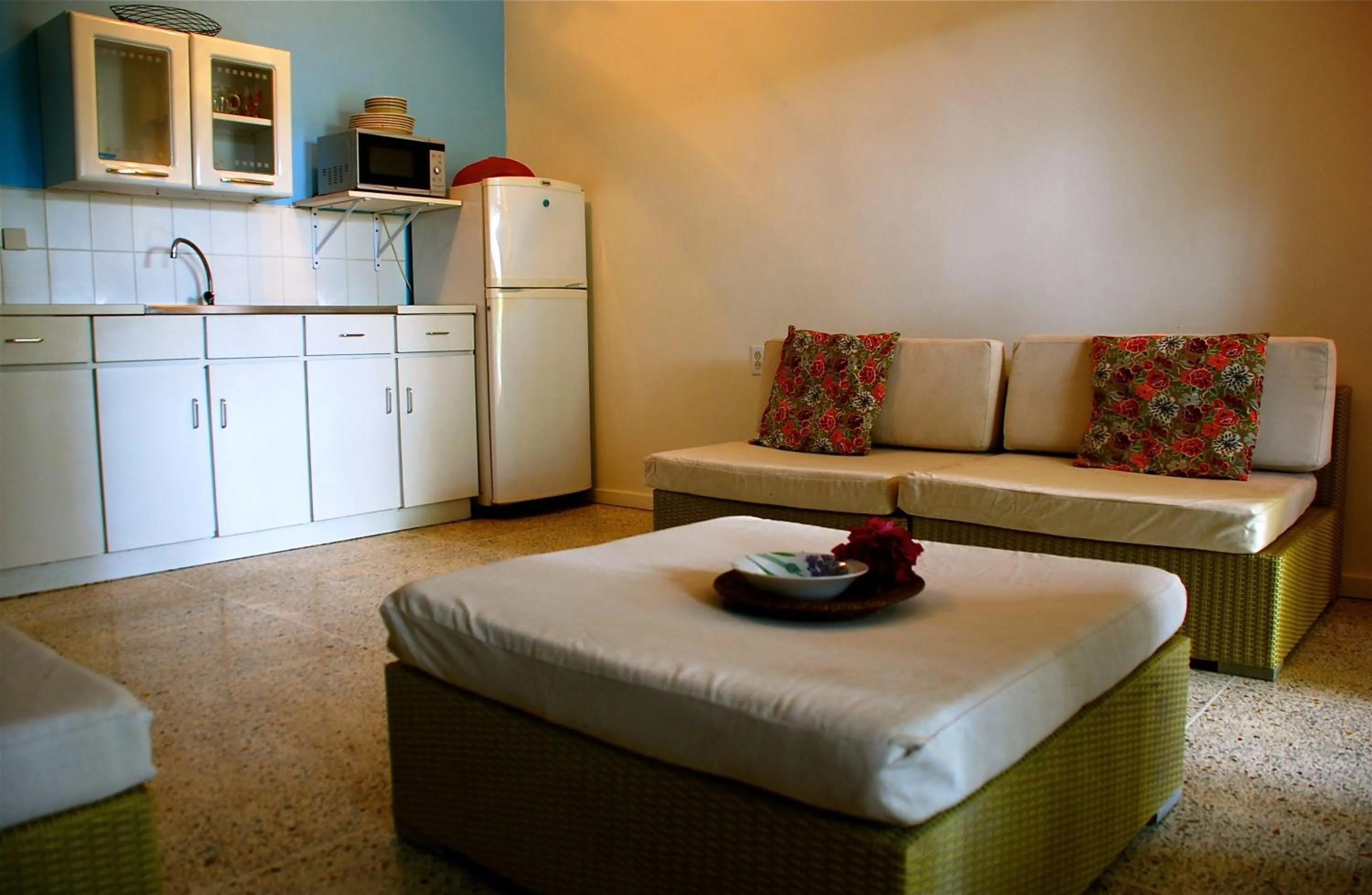 Kitchen or kitchenette in Caribbean Flower Apartments