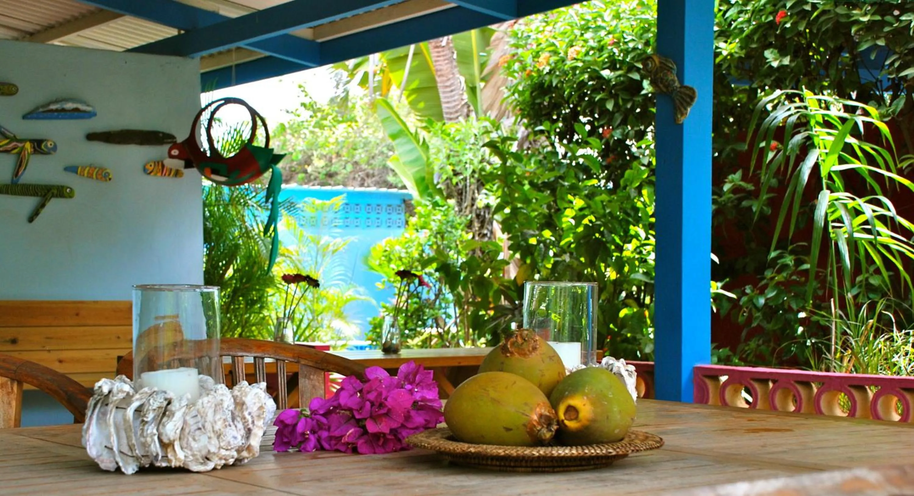 Decorative detail in Caribbean Flower Apartments