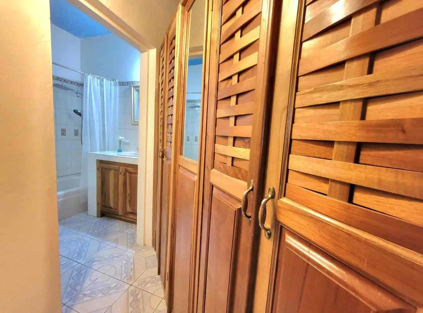 Bathroom in Green's Palace Jamaica