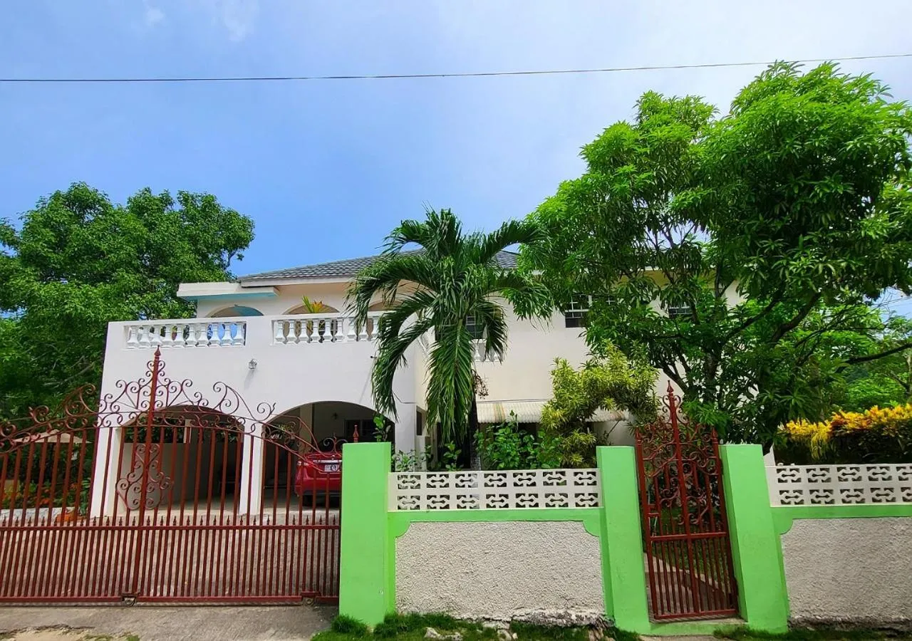Property building in Green's Palace Jamaica