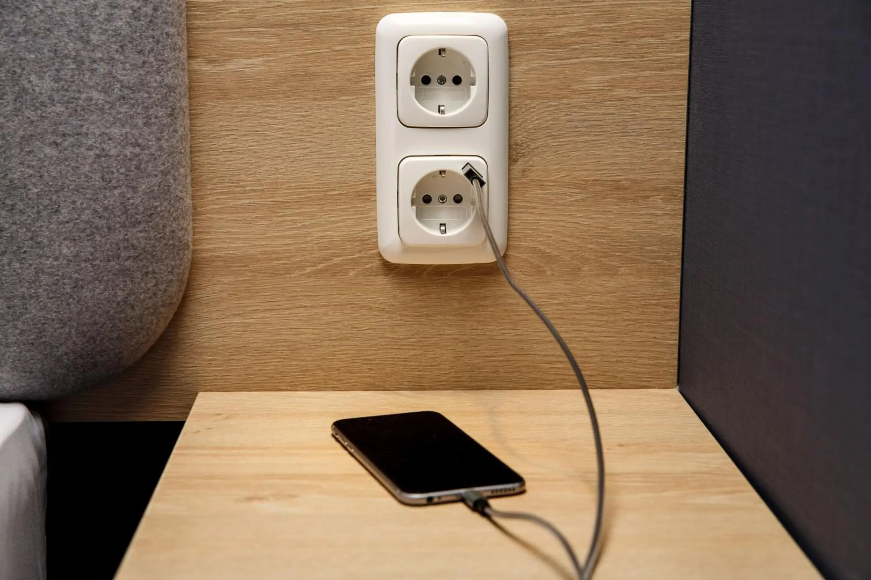 Photo of the whole room in Holiday Inn Express Frankfurt Airport by IHG Photo of the whole room in Holiday Inn Express Frankfurt Airport by IHG