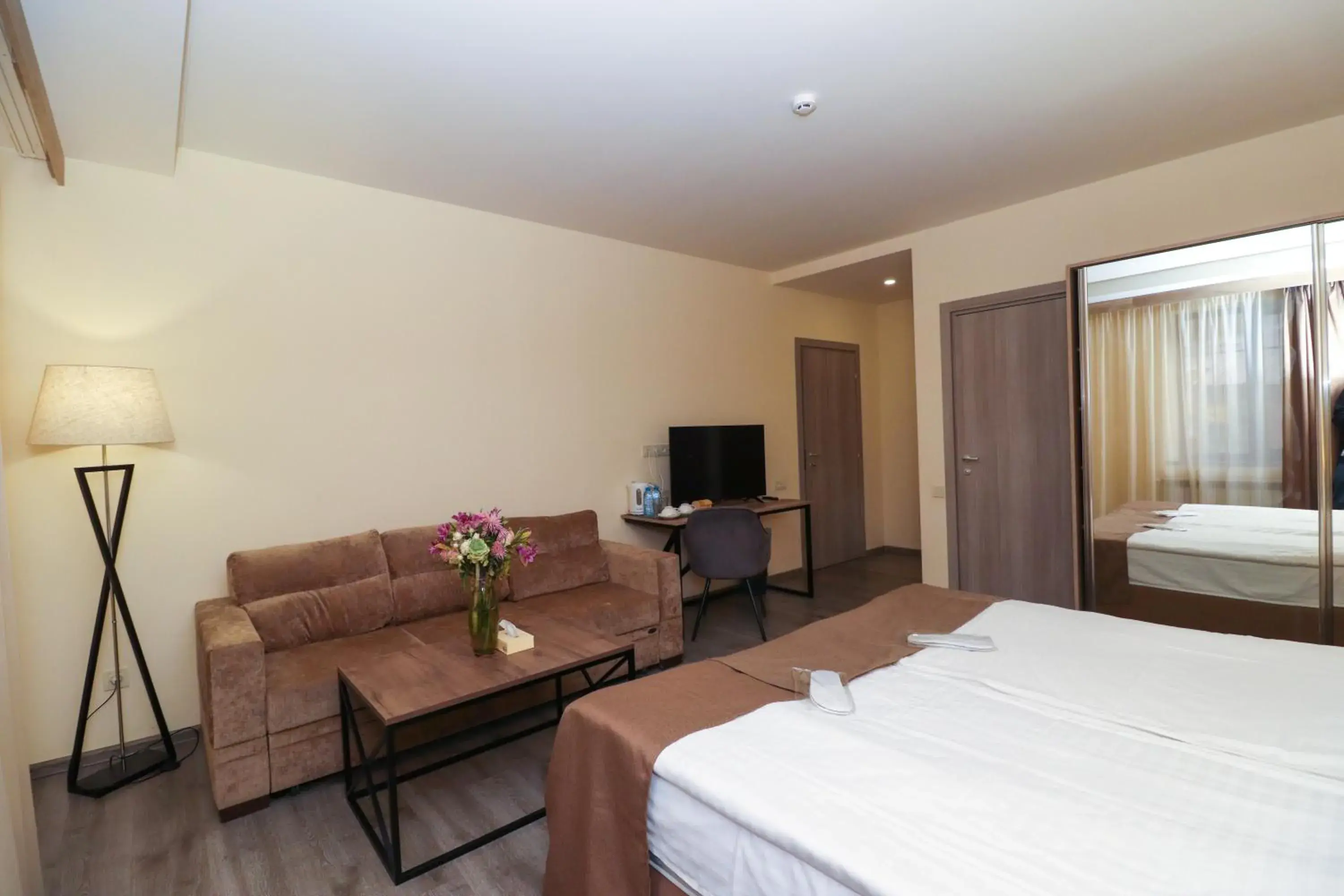 Bed in MANDARIN Hotel Bed in MANDARIN Hotel