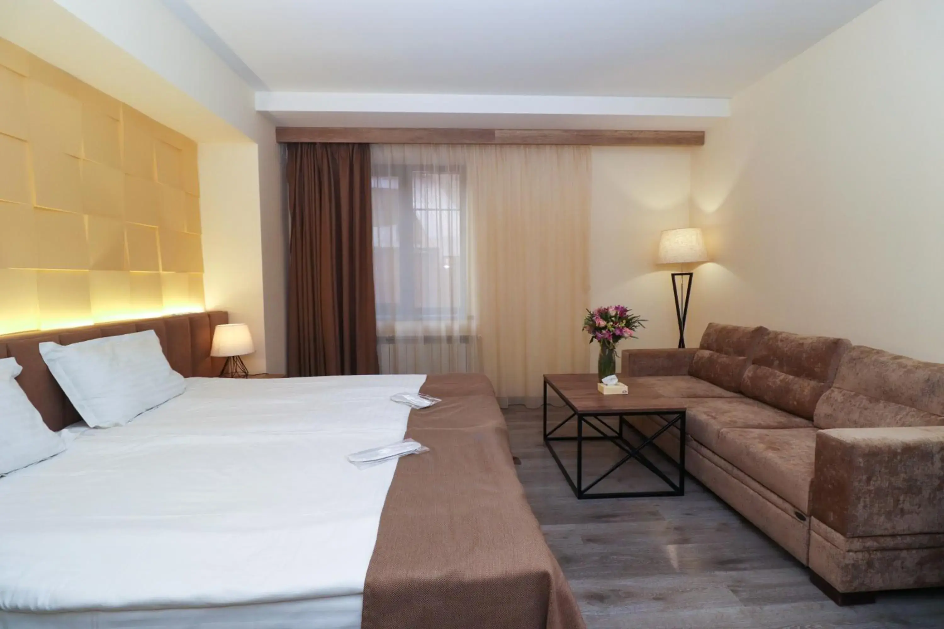 Bed in MANDARIN Hotel Bed in MANDARIN Hotel