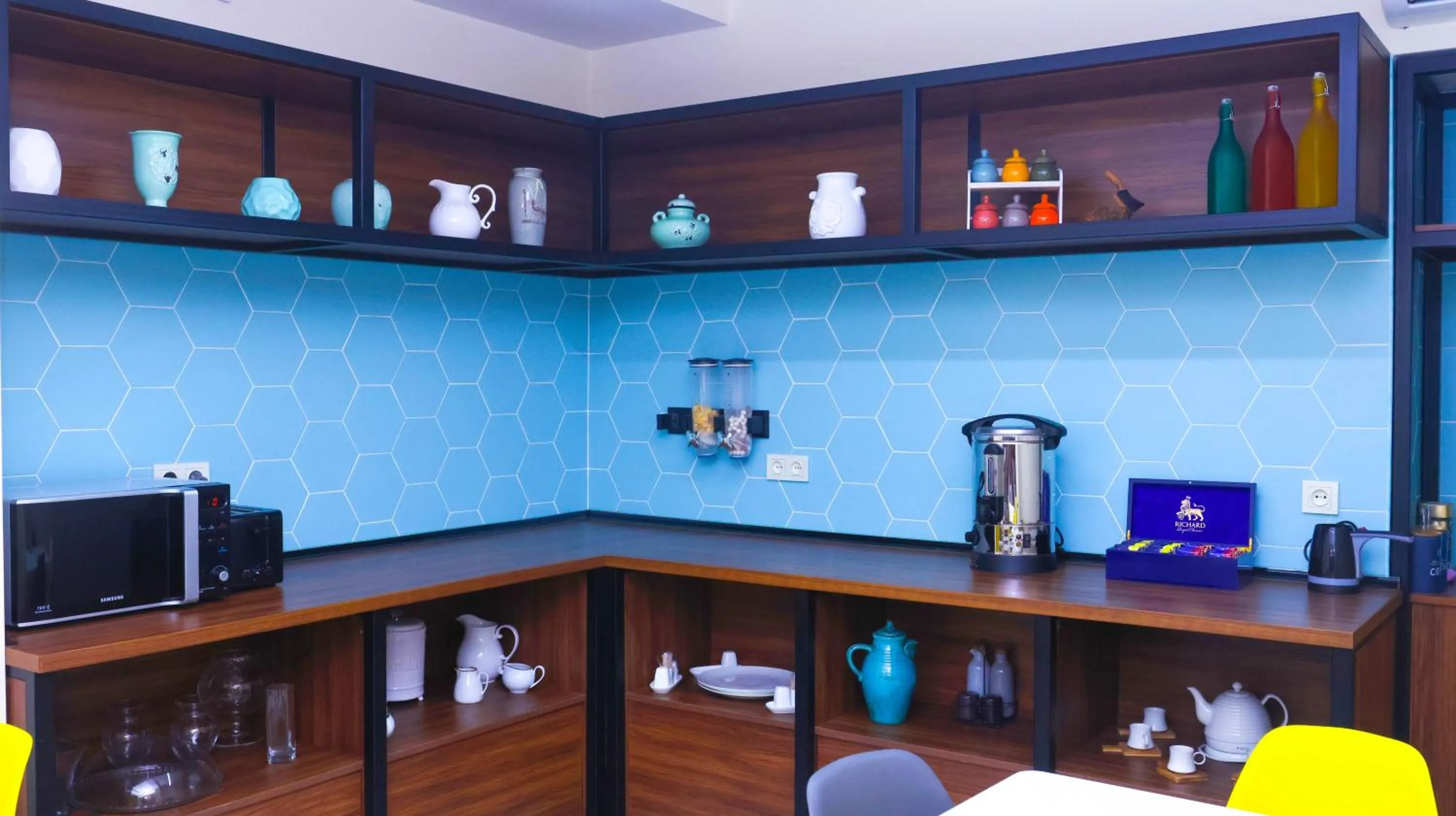 Kitchen or kitchenette in MANDARIN Hotel